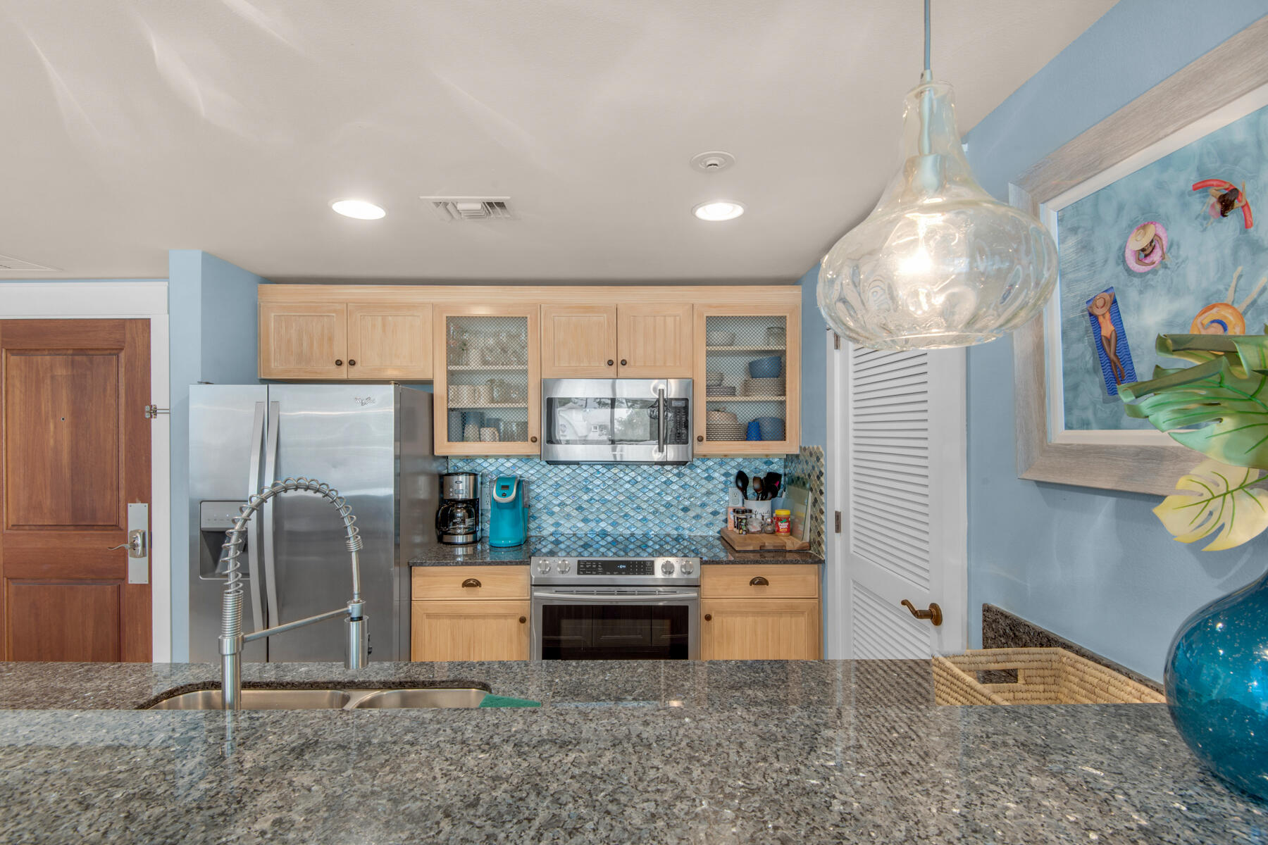 9100 Baytowne Wharf Boulevard, 270/272