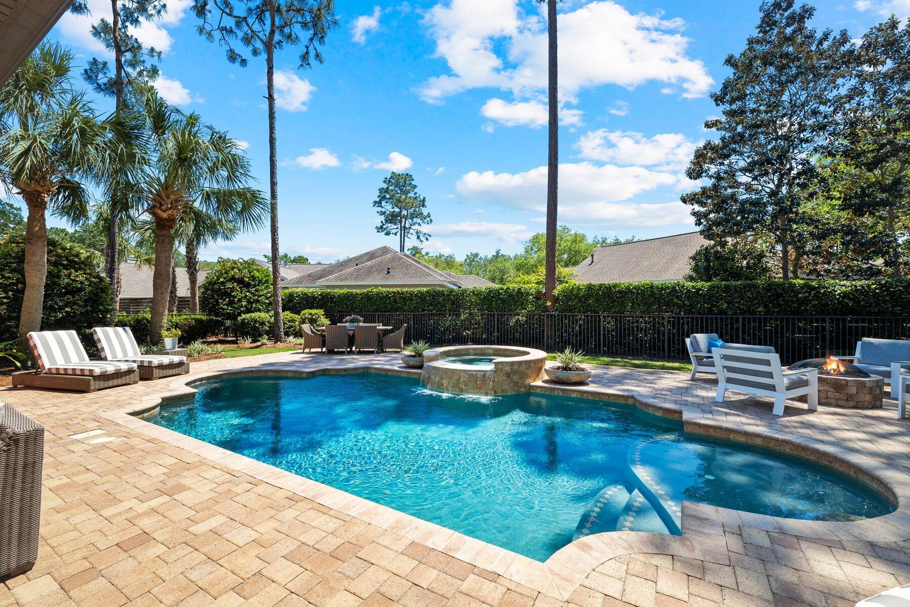 1430 E Baytowne Circle