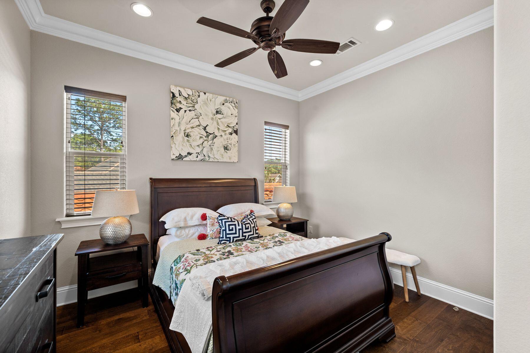 1430 E Baytowne Circle