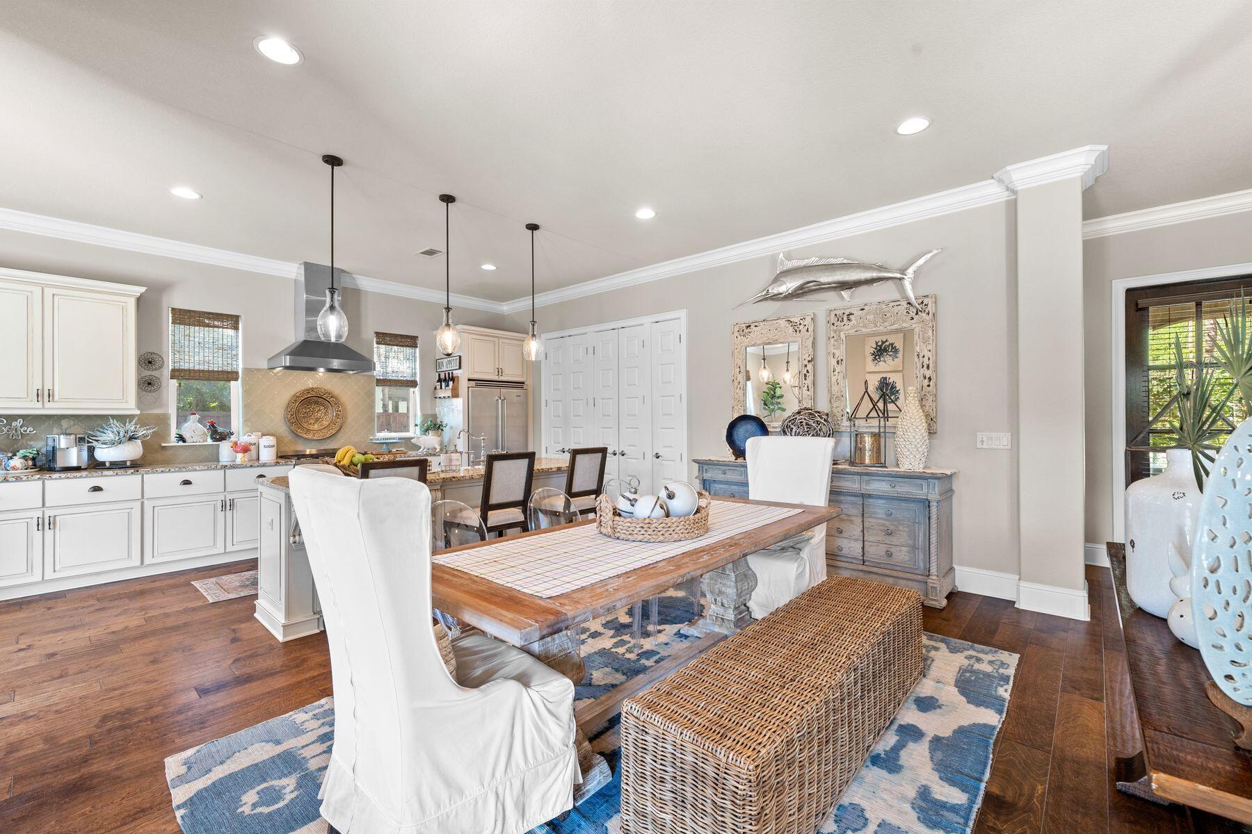 1430 E Baytowne Circle