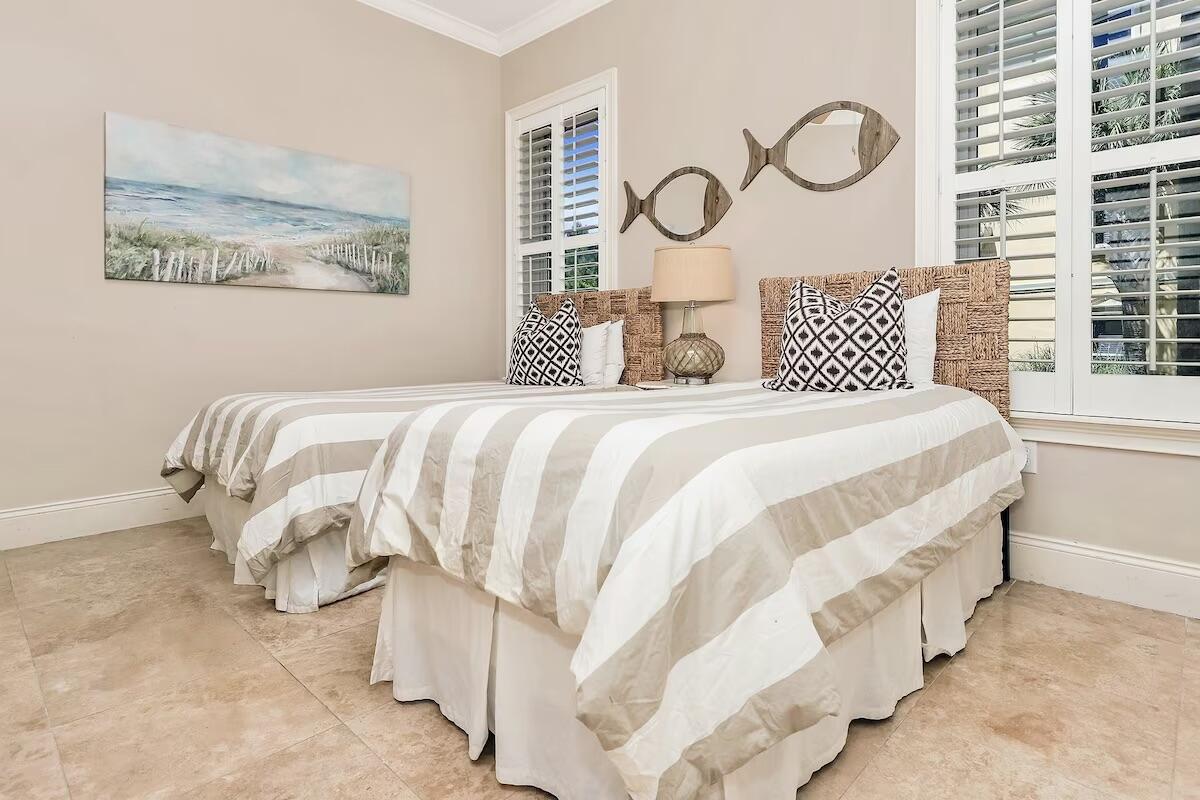 2421 W CO HWY 30A, G101