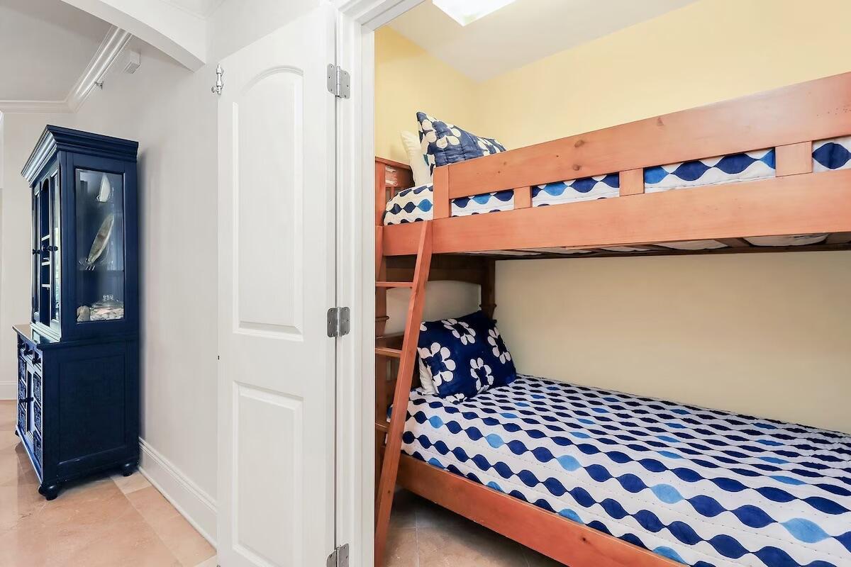 2421 W CO HWY 30A, G101