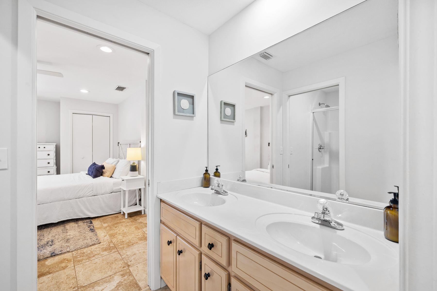 492 W Park Place Avenue