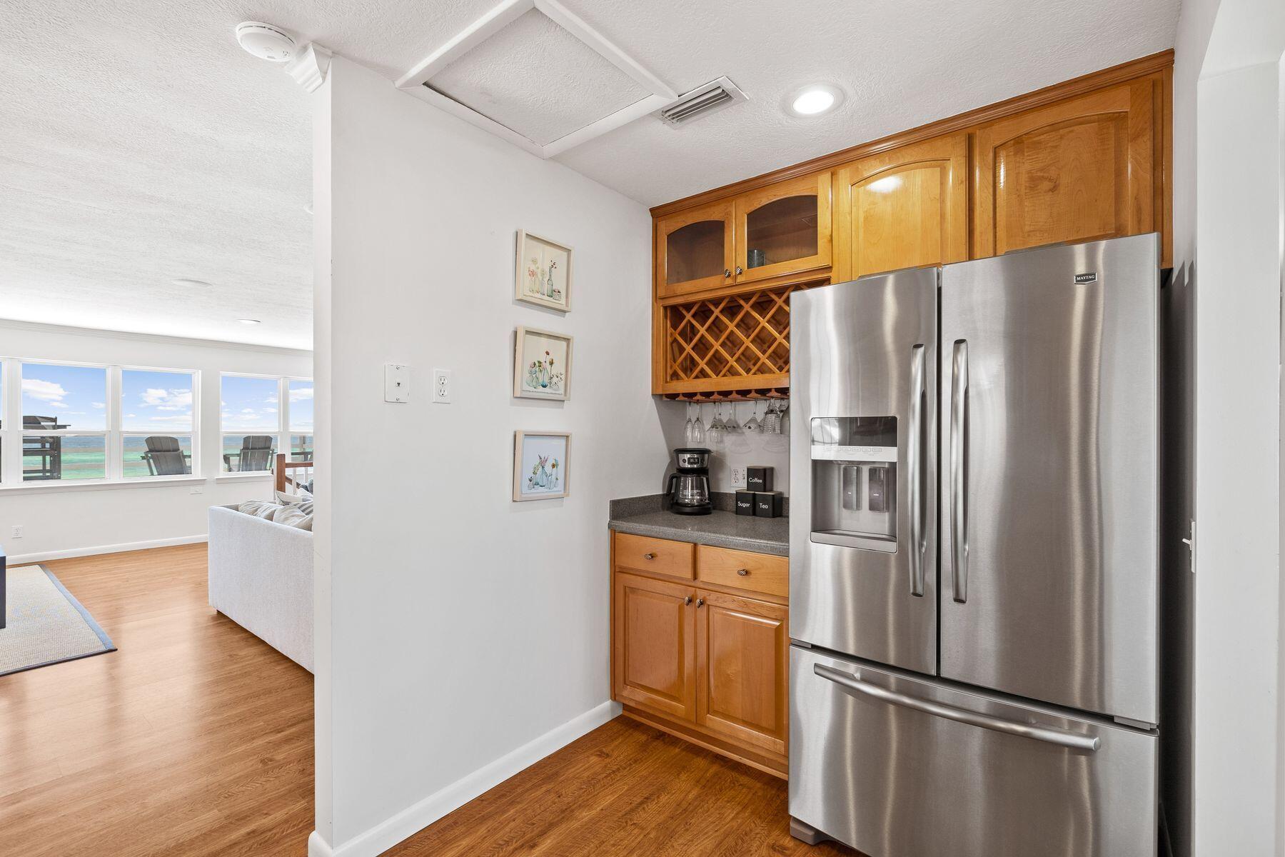 492 W Park Place Avenue