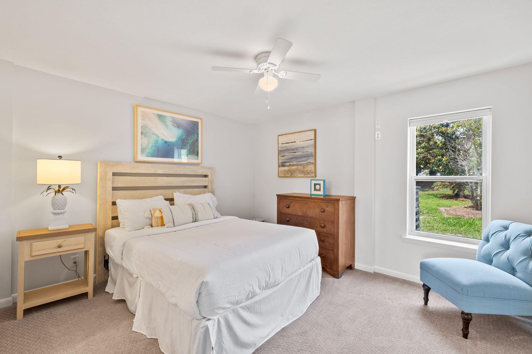 492 W Park Place Avenue