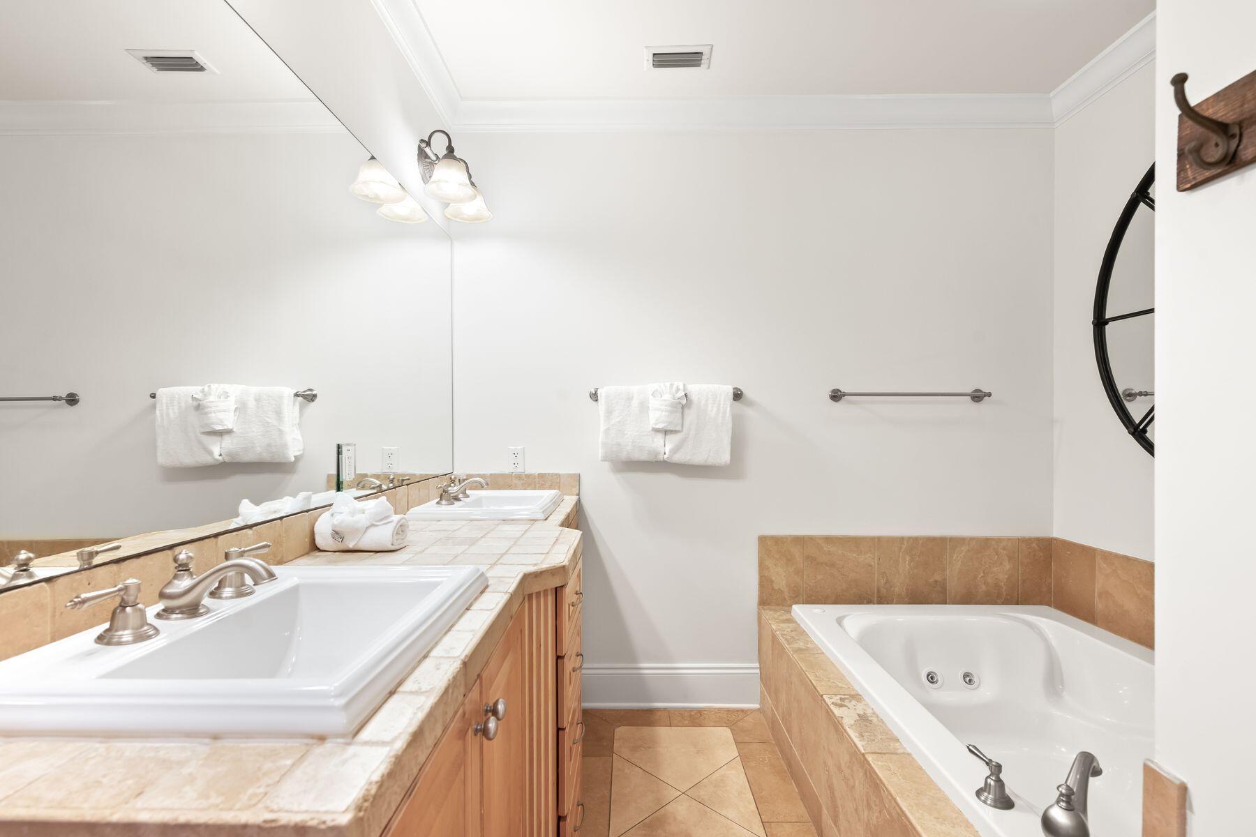 2421 W County Hwy 30A, D304