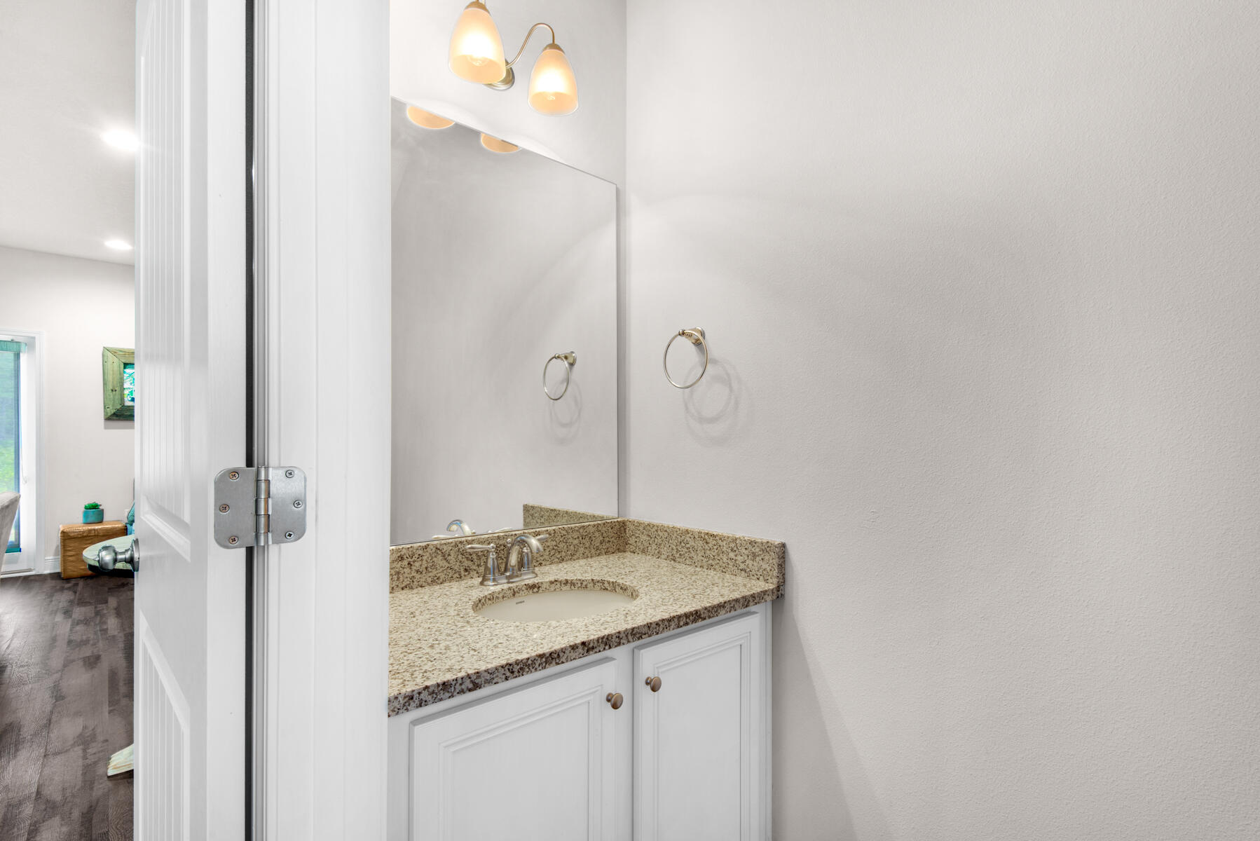 25 Crossing Lane, UNIT B