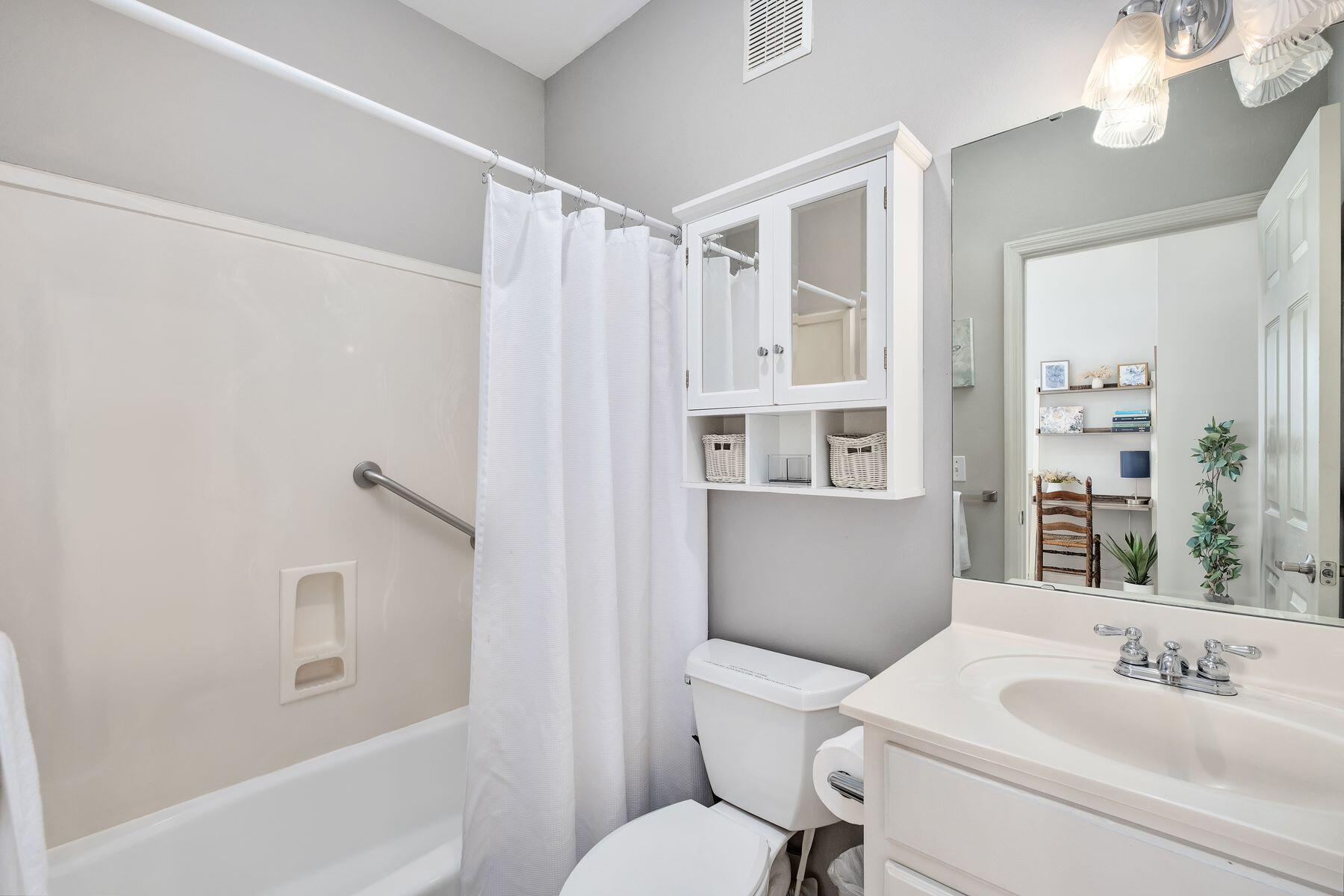 5456 W County Hwy 30A