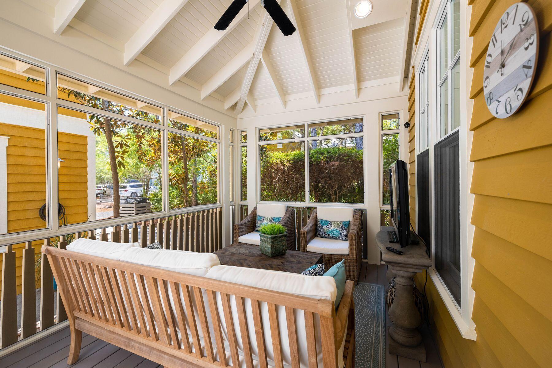 40 Tall Timber Court