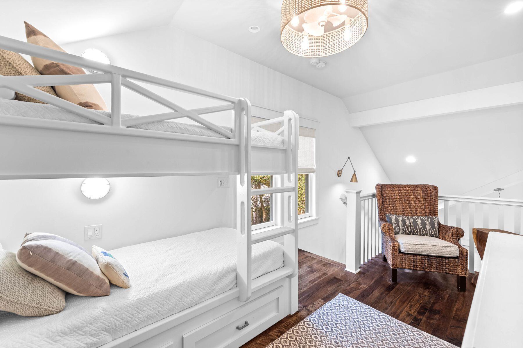 40 Tall Timber Court