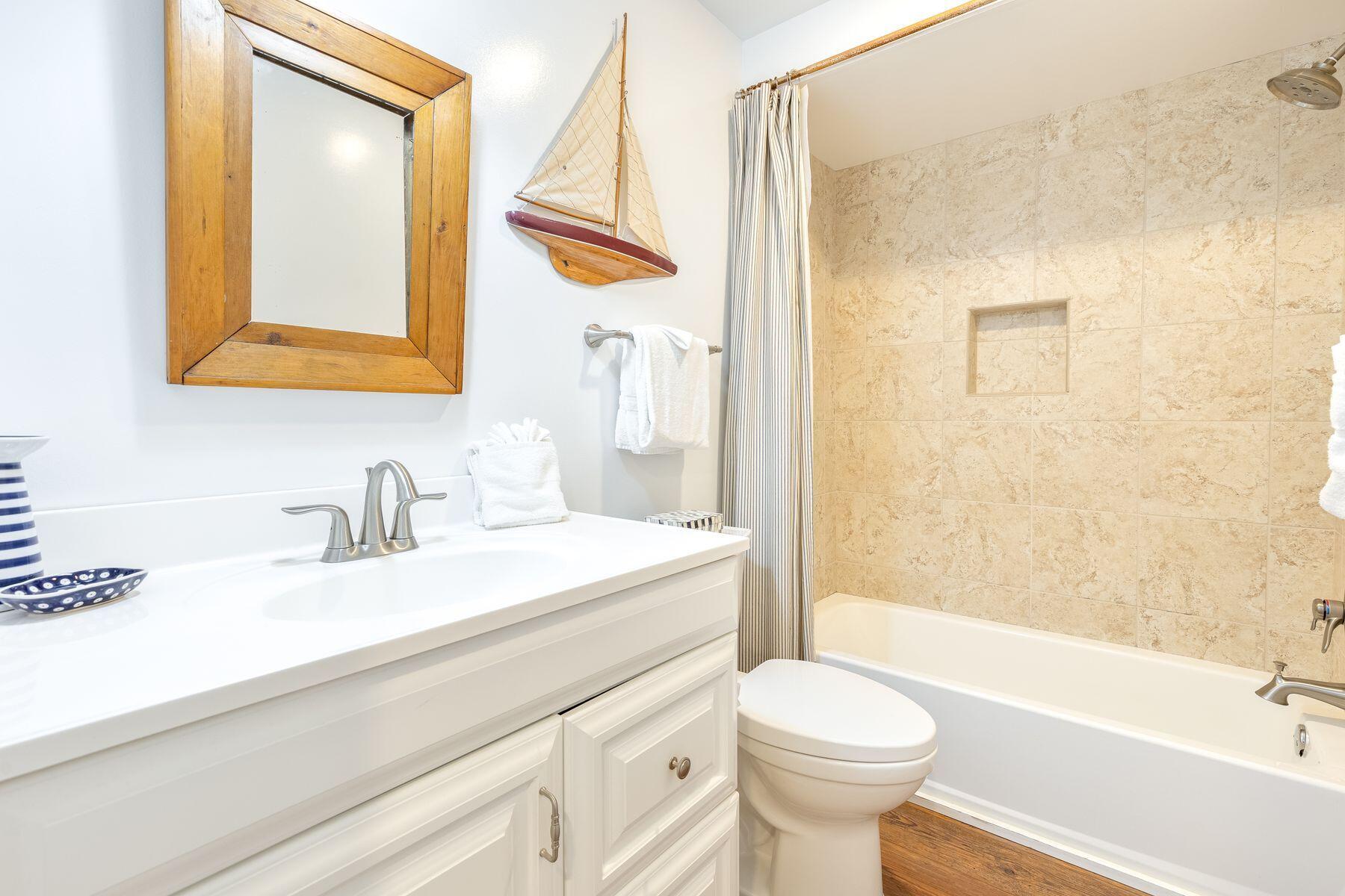 3692 E County Highway 30A, Unit 4