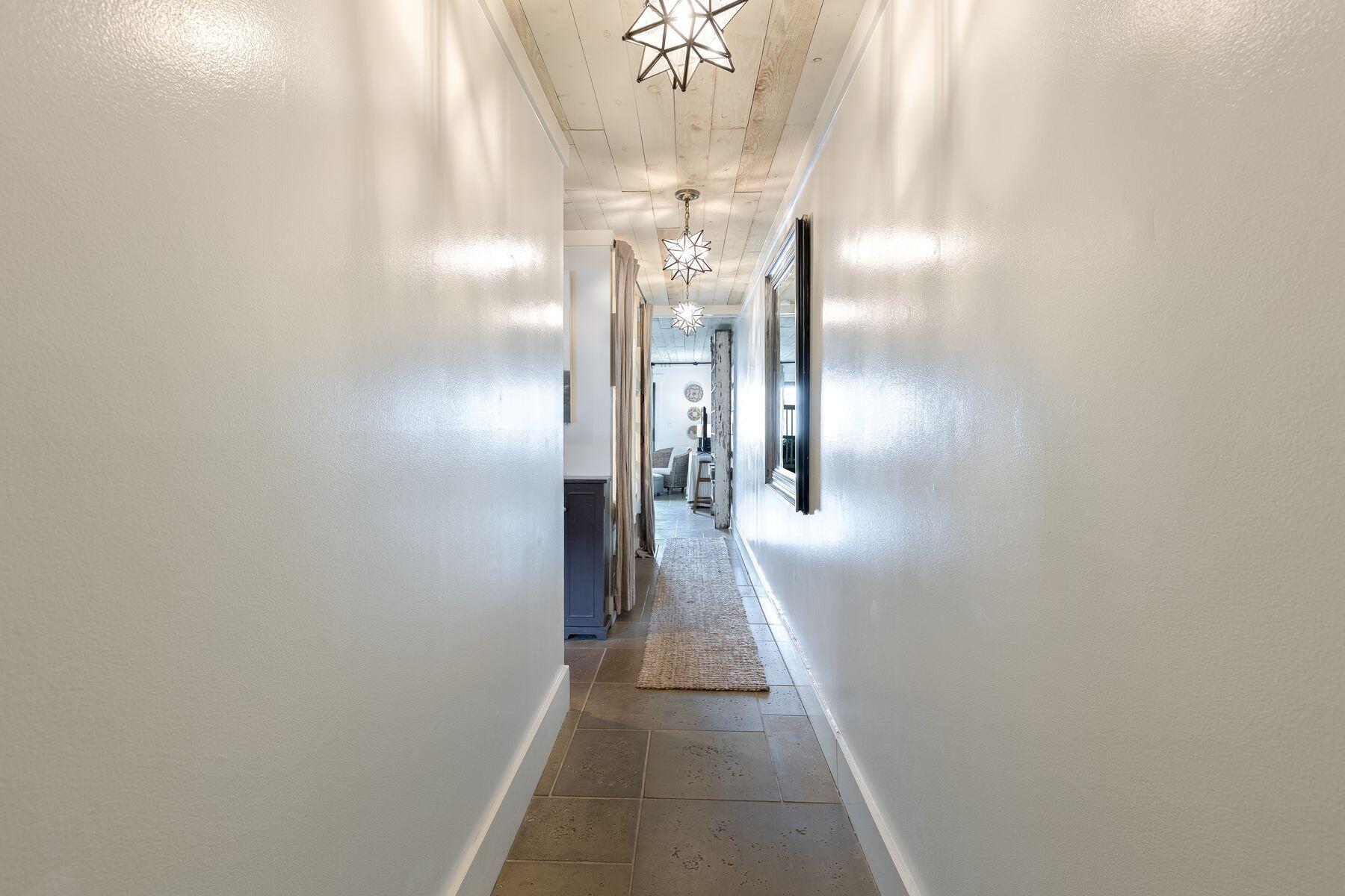 3692 E County Highway 30A, Unit 16