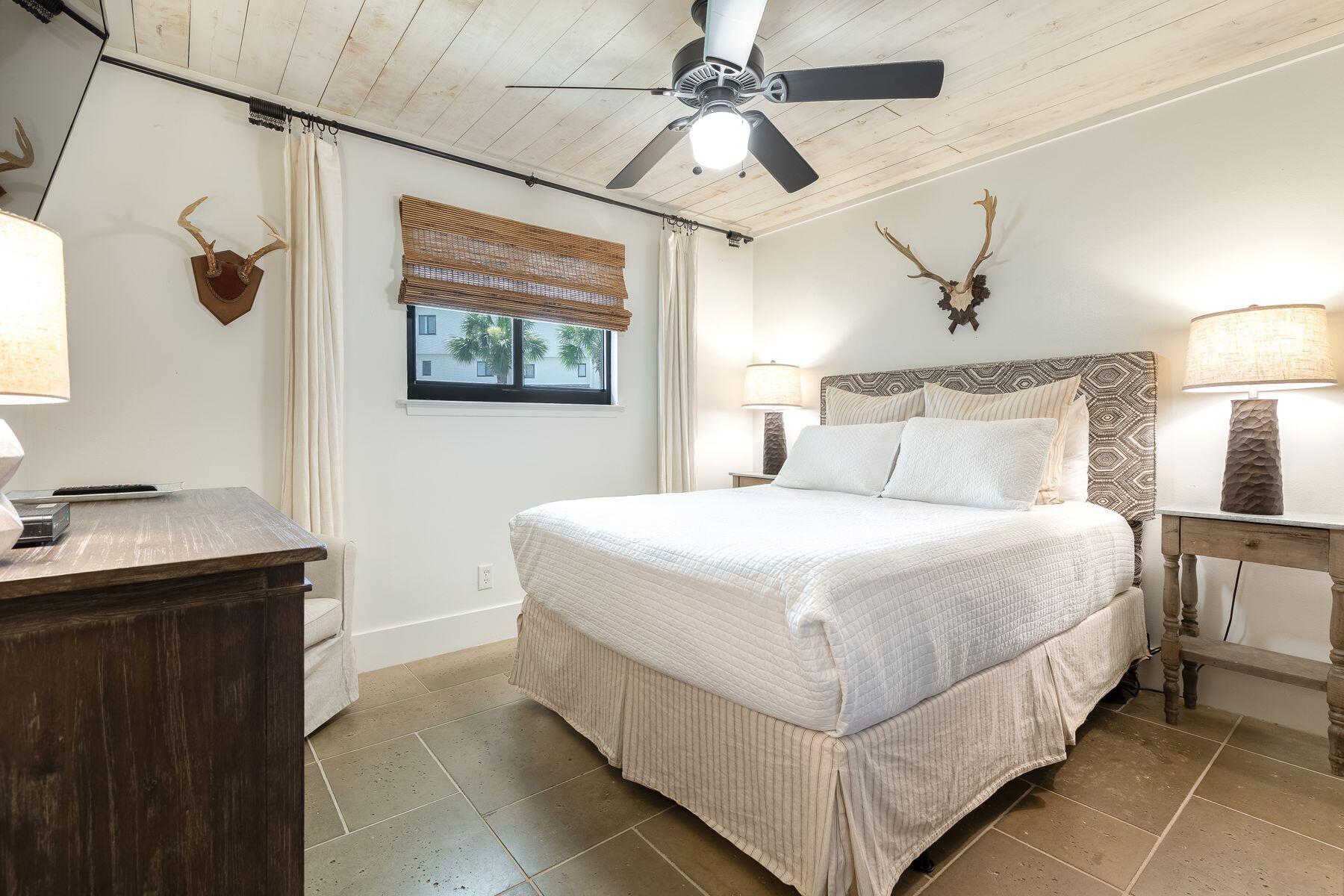 3692 E County Highway 30A, Unit 16