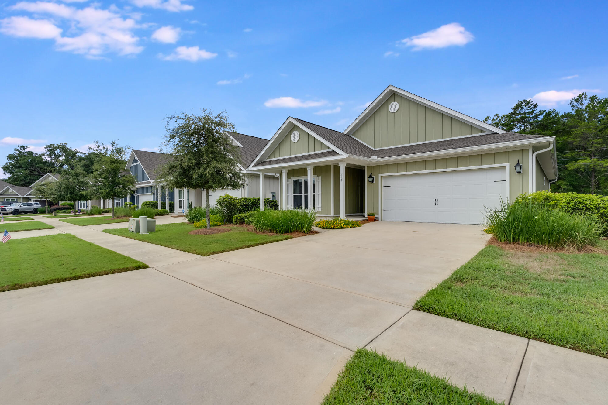 323 Lightning Bug Lane