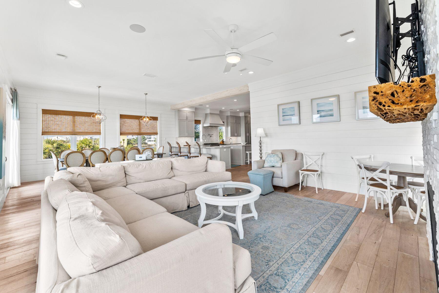 5786 W Co Highway 30A