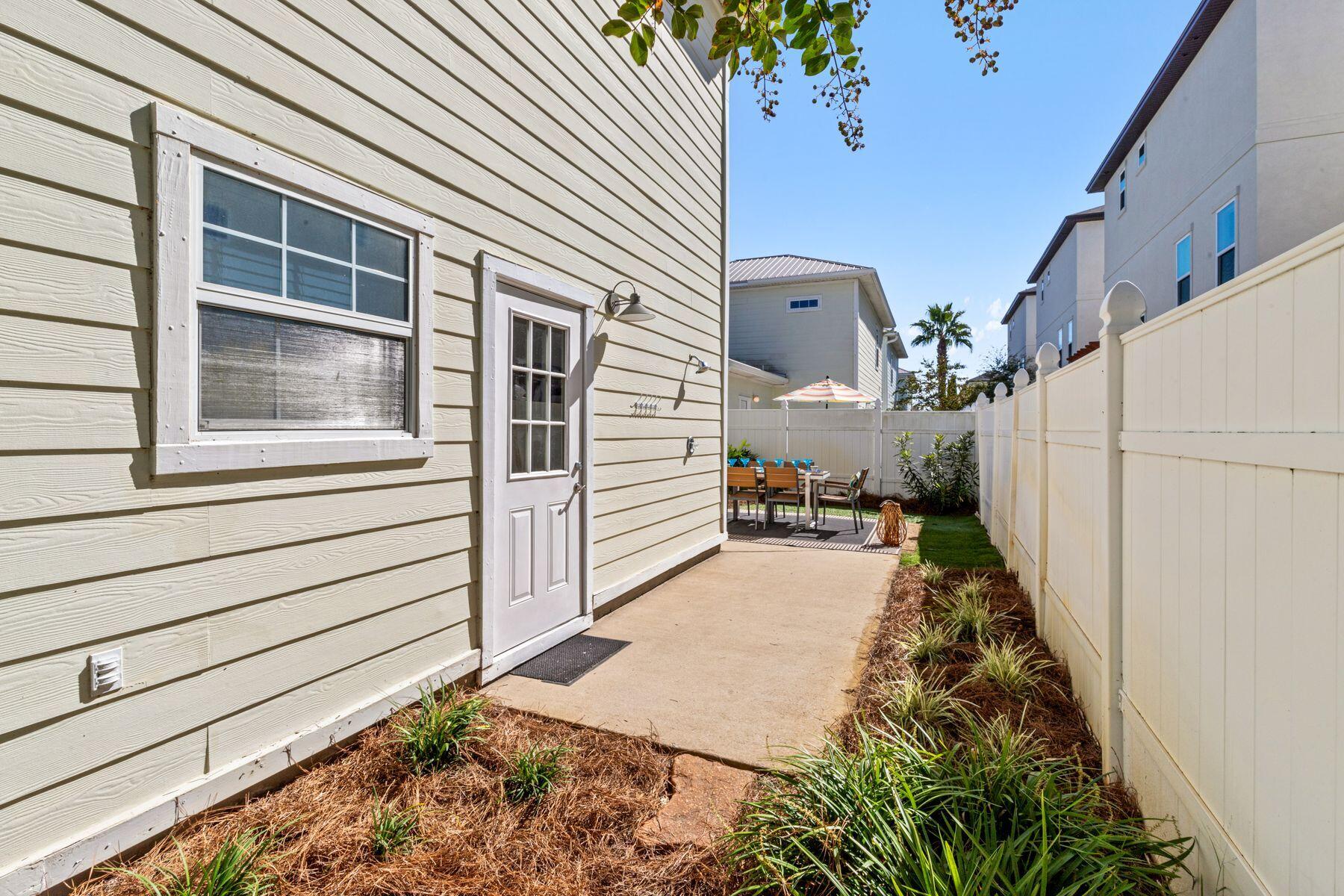 63 Batchelors Button Drive, UNIT 4