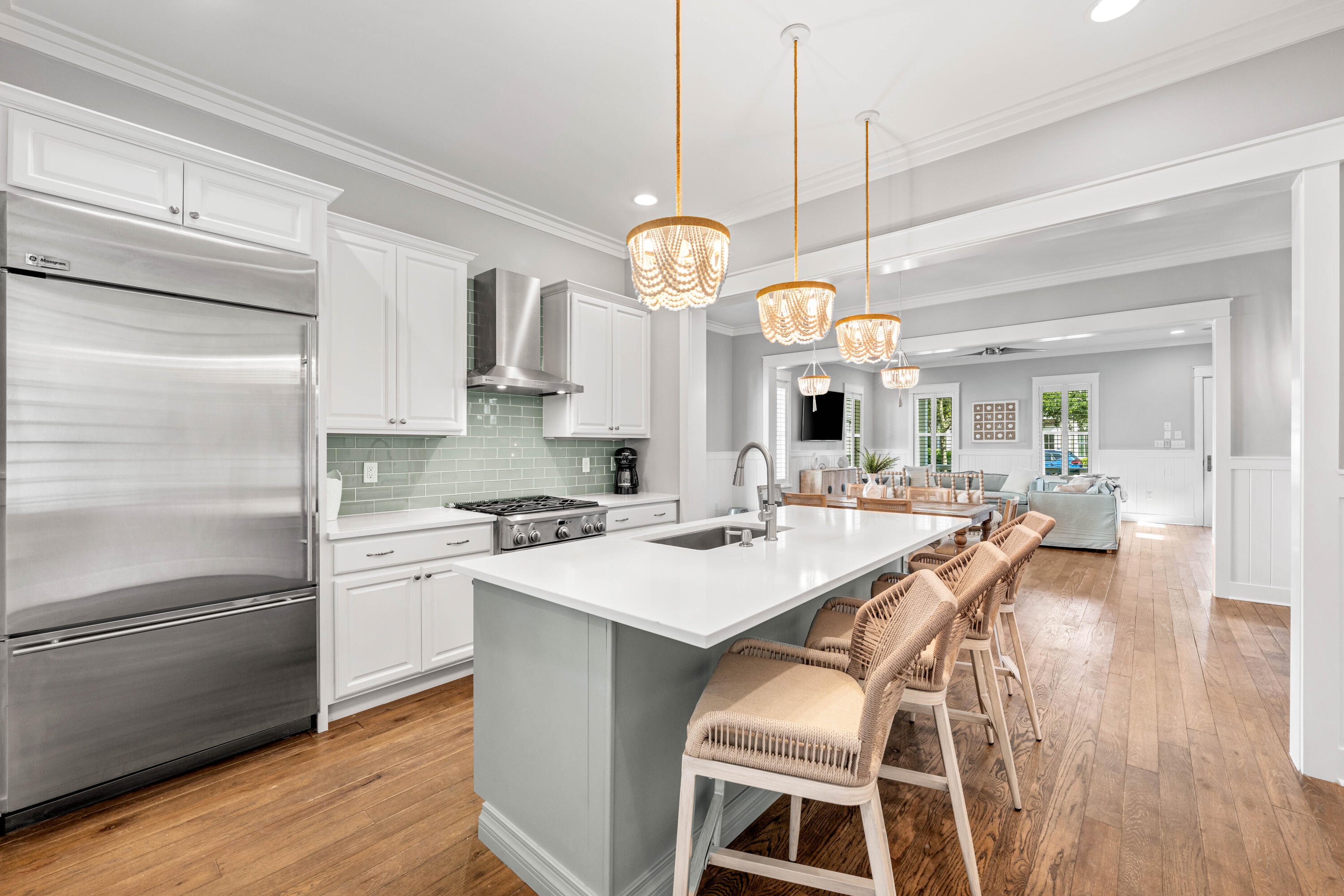 201 E Royal Fern Way