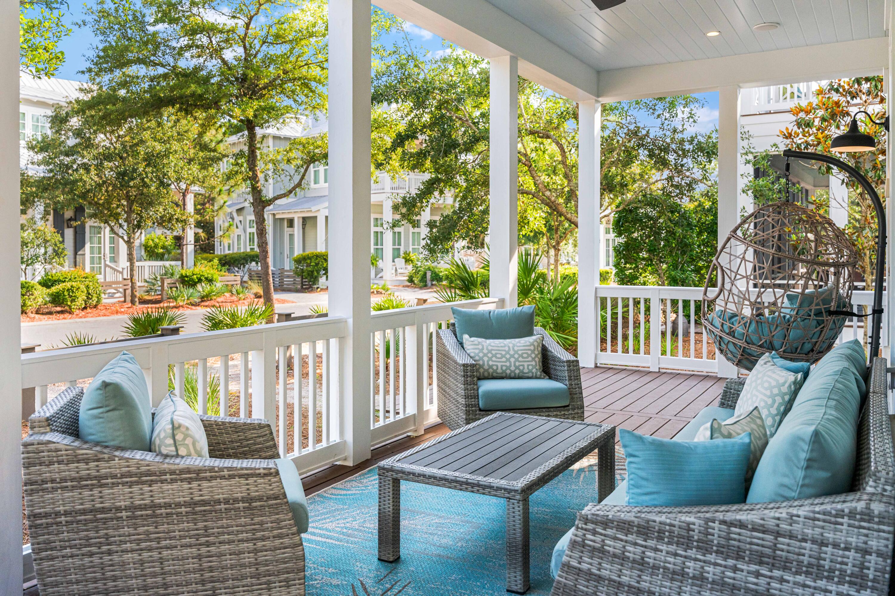 201 E Royal Fern Way