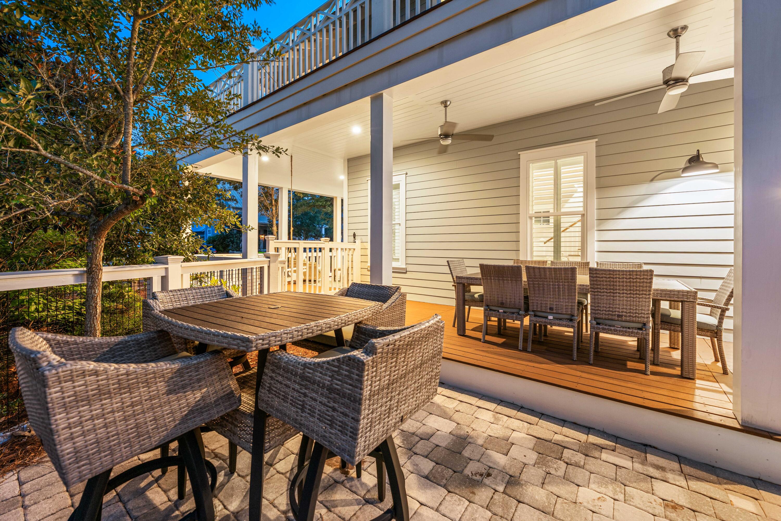 201 E Royal Fern Way