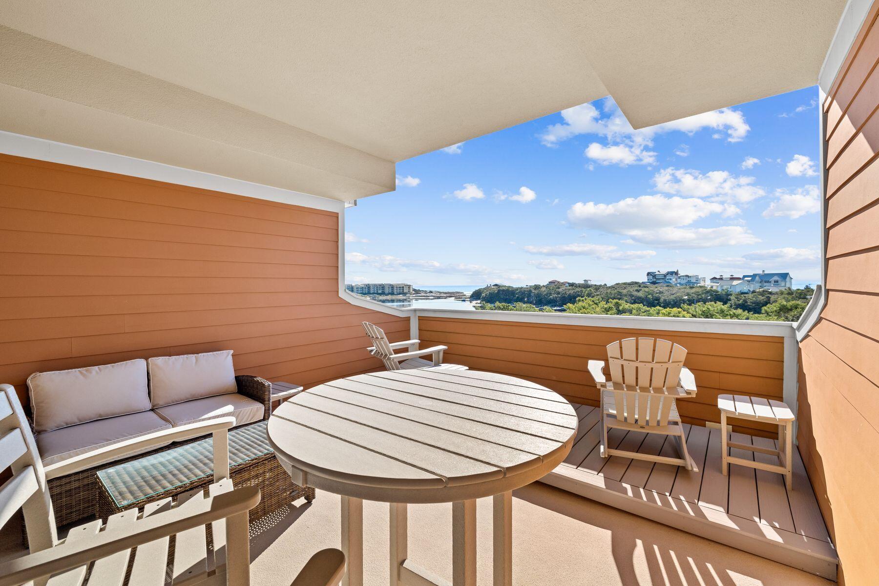 1653 W County Highway 30A, 3119