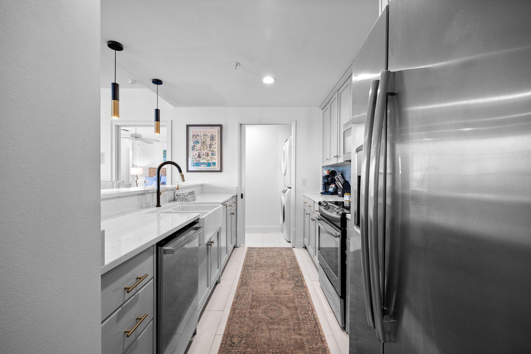 34 N Barrett Square, 2E