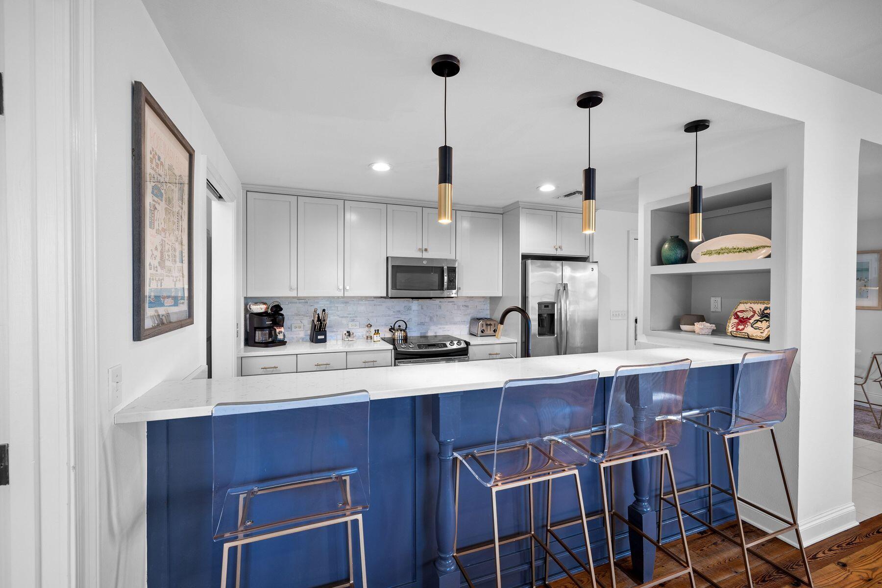 34 N Barrett Square, 2E