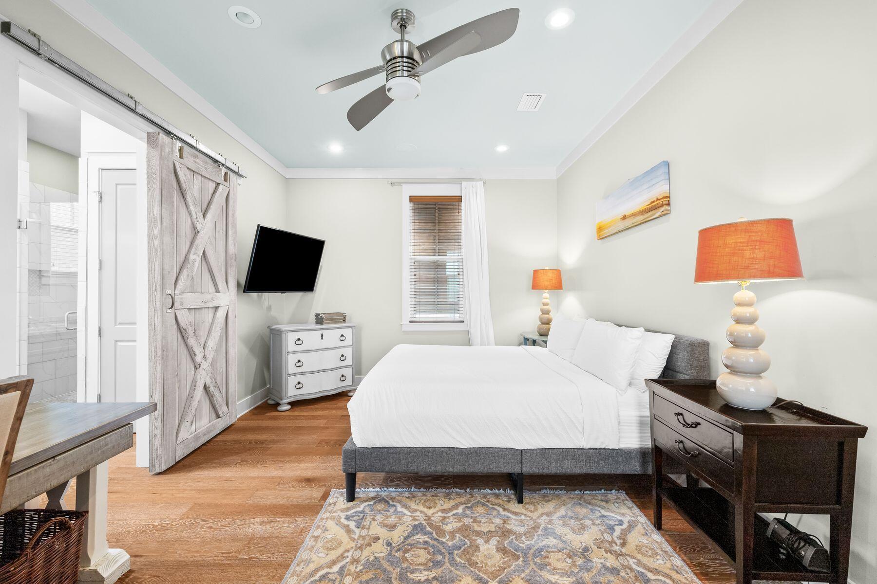 150 E Blue Crab Loop