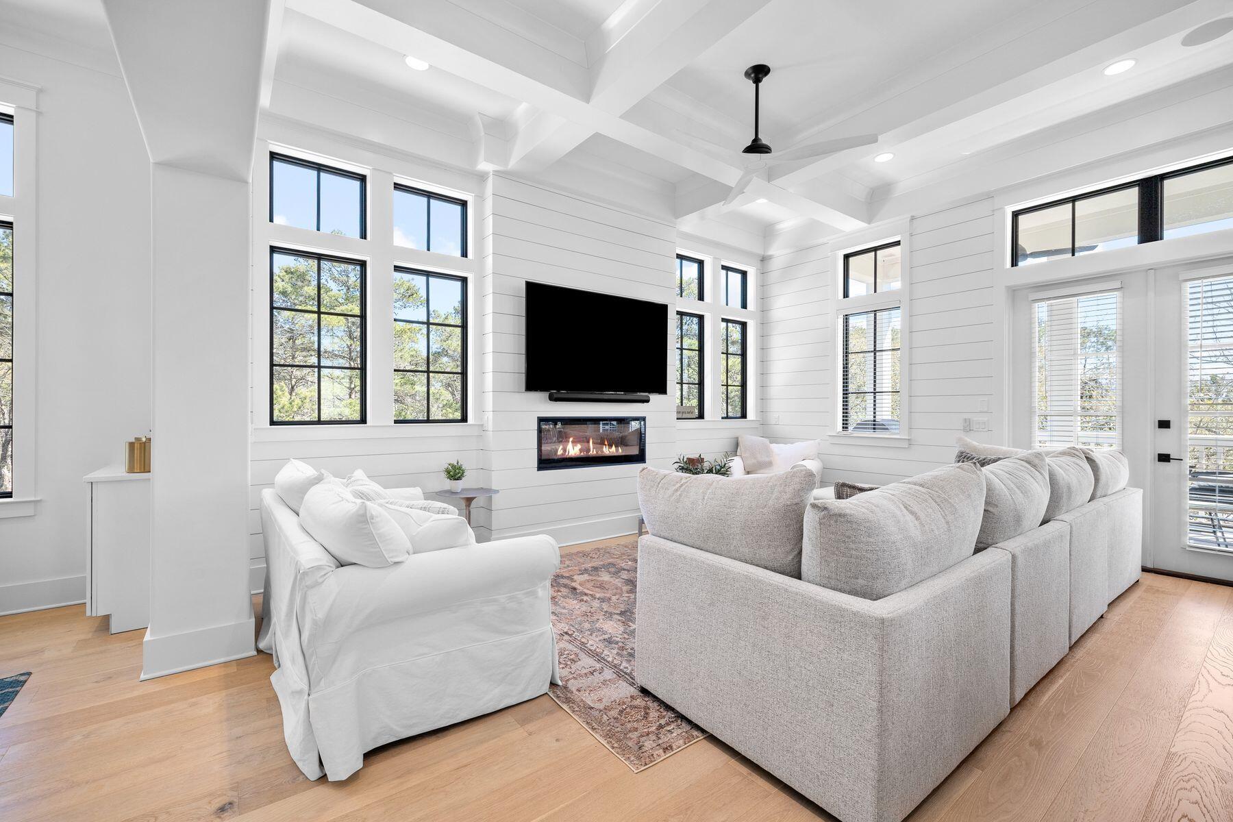 42 Grande Pointe Circle