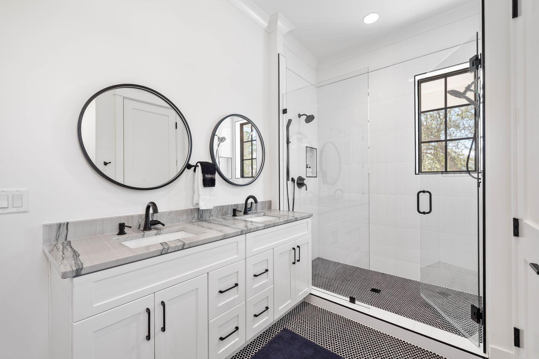 42 Grande Pointe Circle