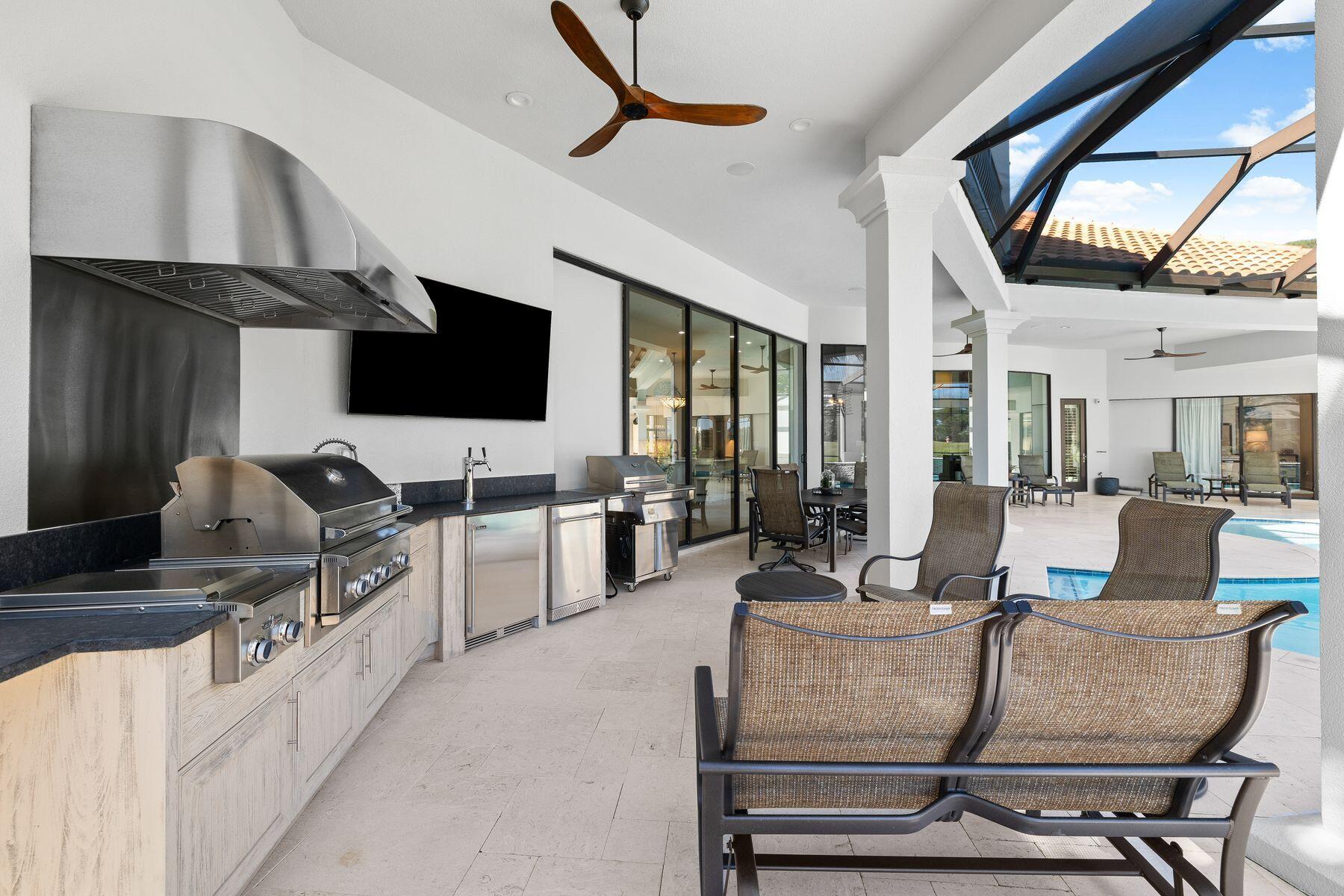 2987 Bay Villas Court