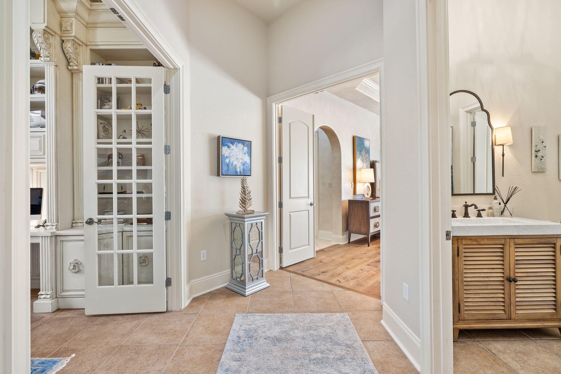 2987 Bay Villas Court