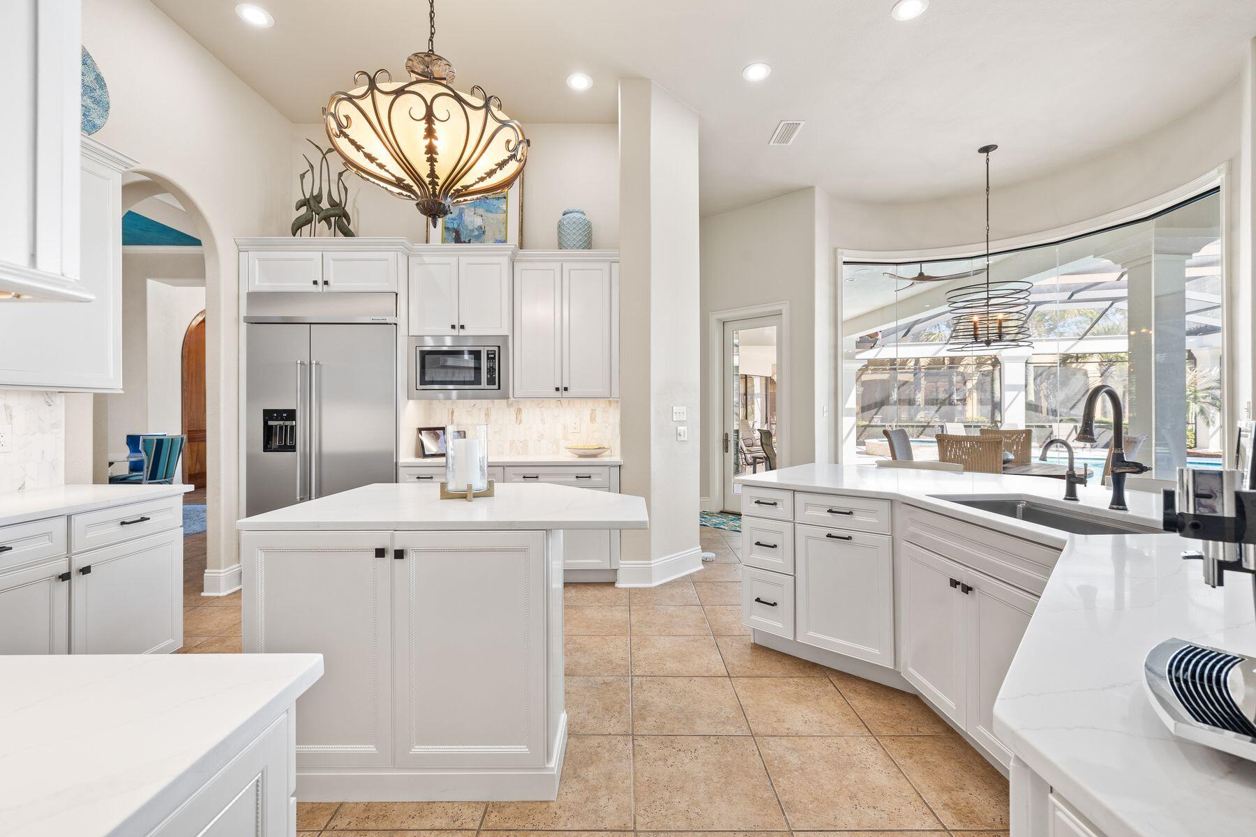 2987 Bay Villas Court