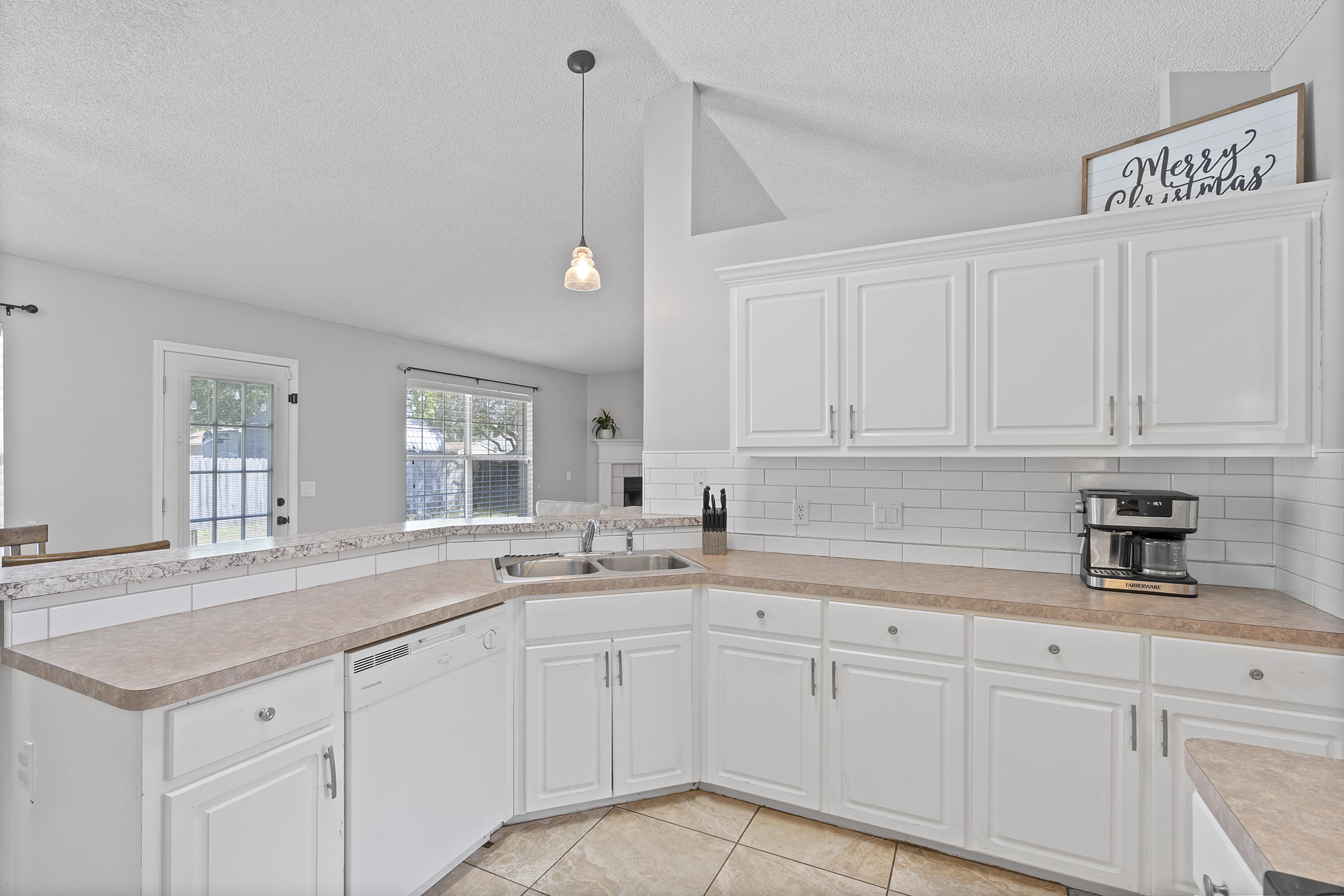 2087 Alfred Boulevard