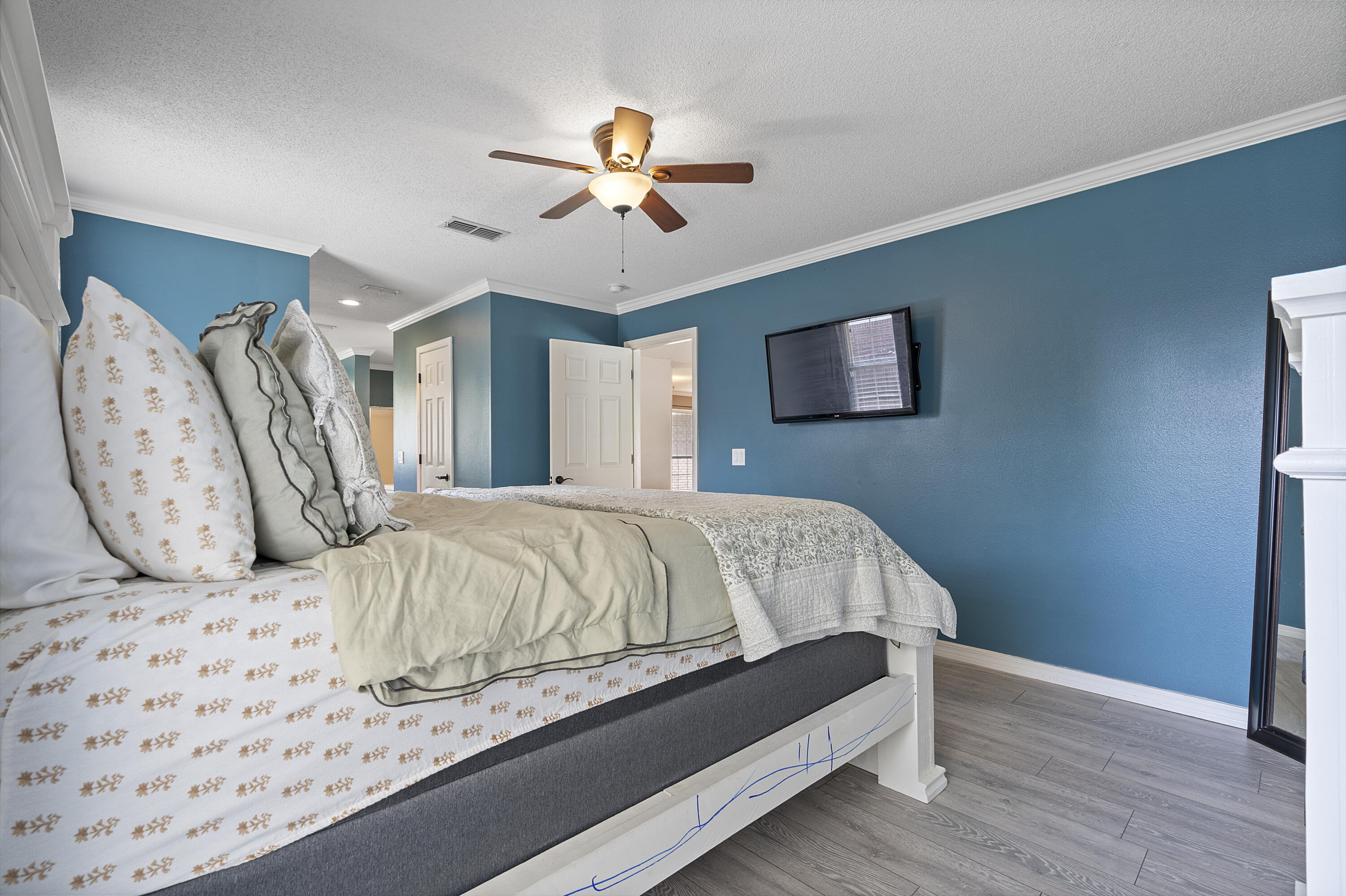 2087 Alfred Boulevard