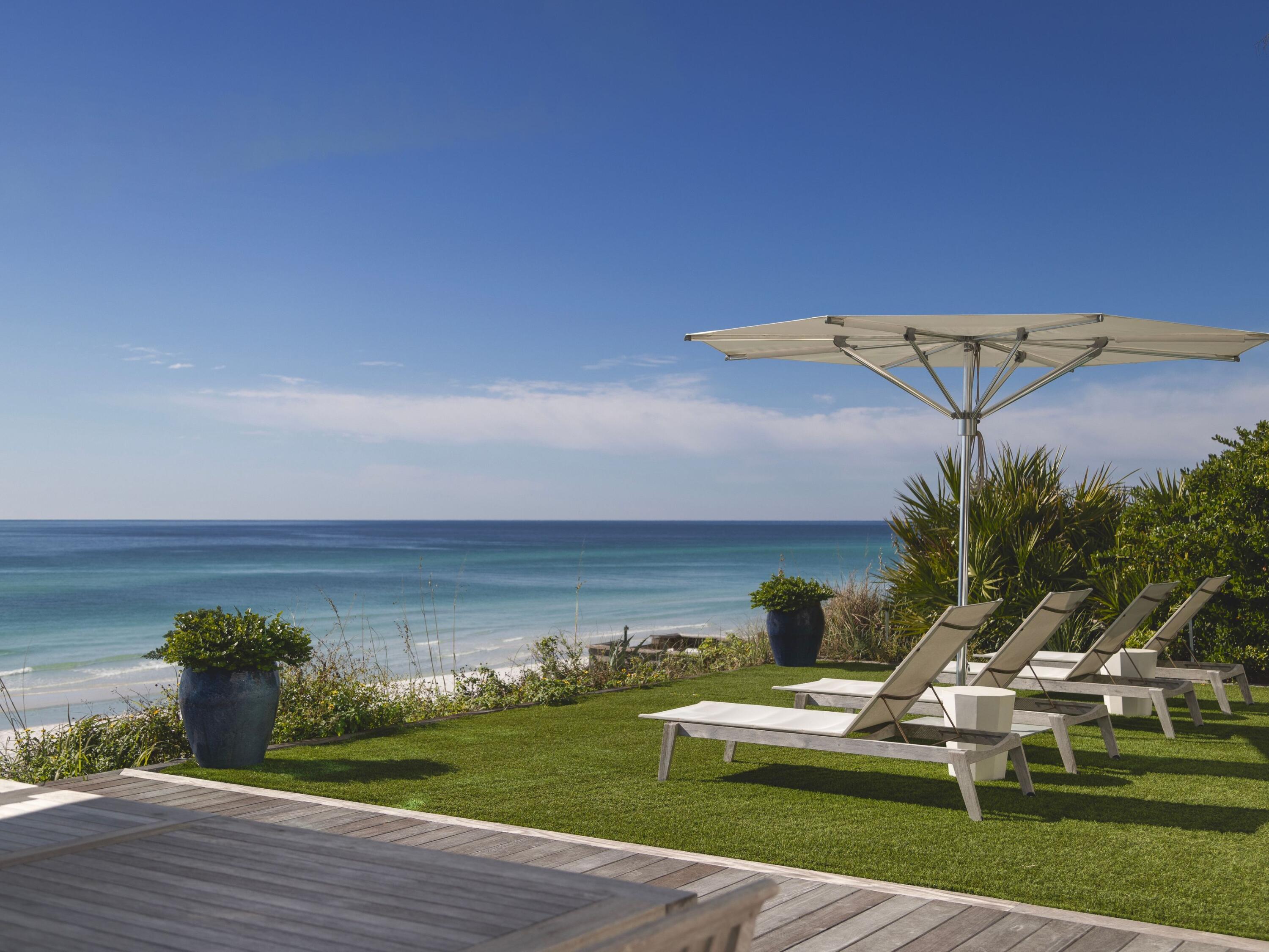 2520 E County Highway 30A