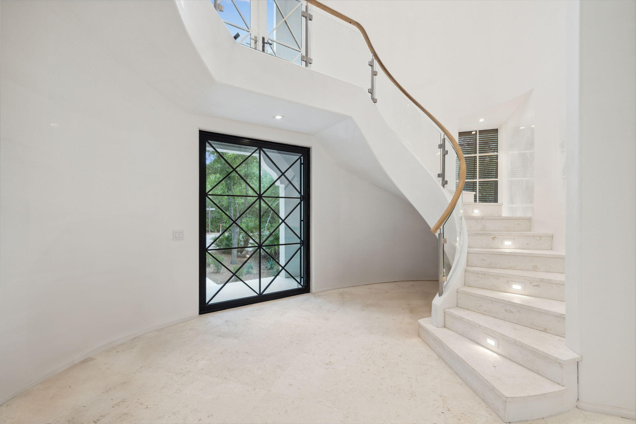 22 E Bermuda Drive