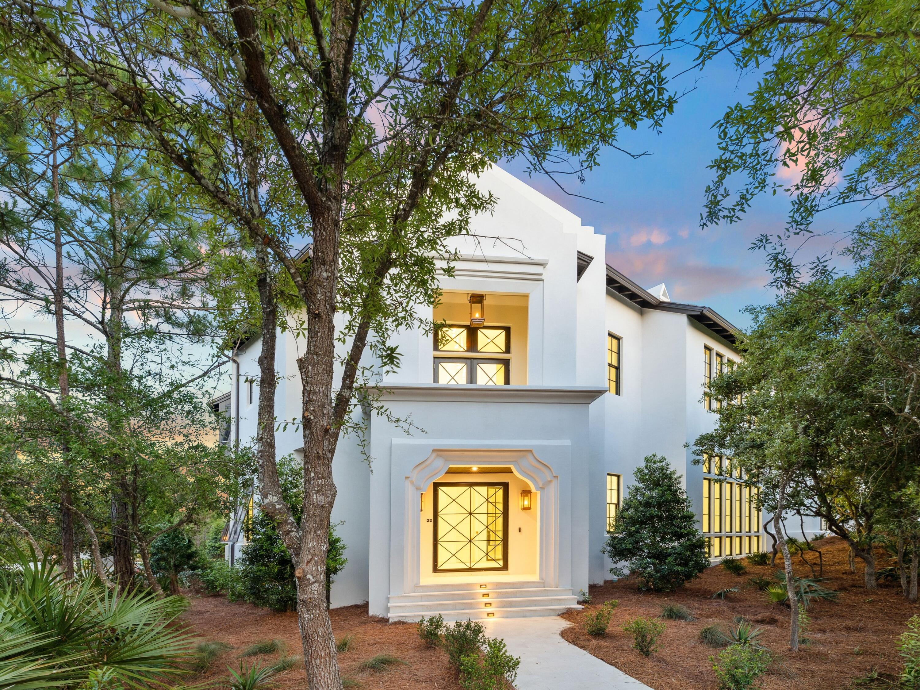 22 E Bermuda Drive
