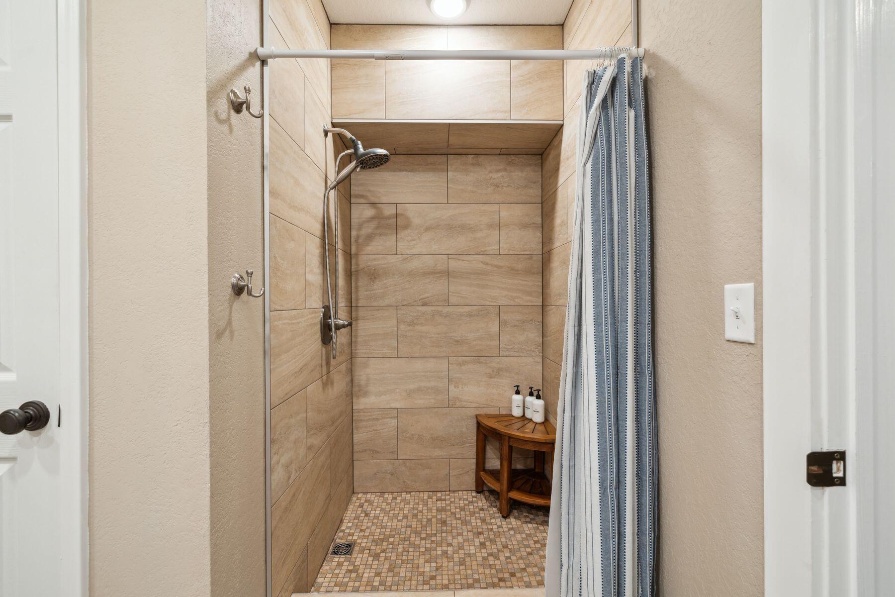 51 N Grande Pointe Drive