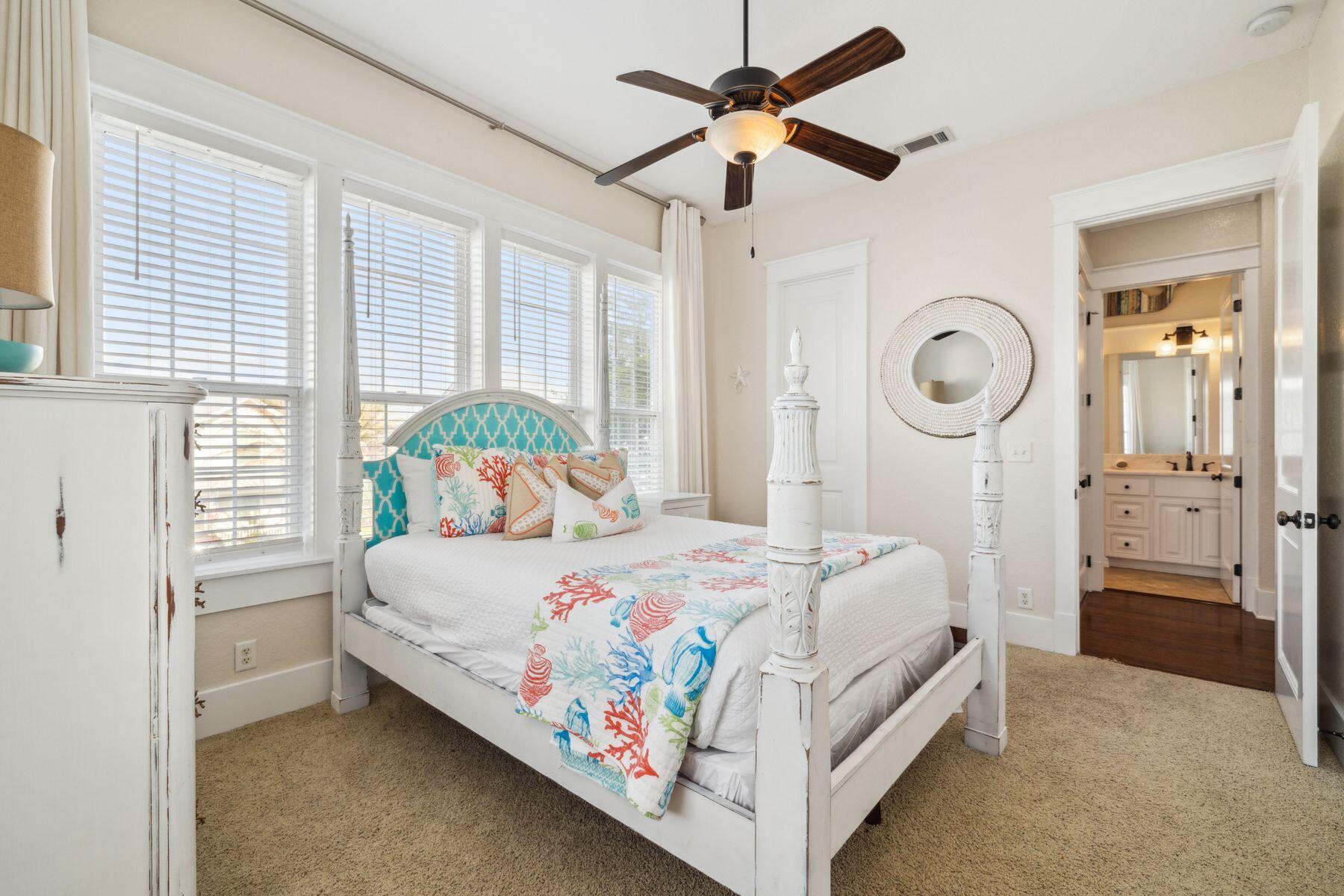 51 N Grande Pointe Drive