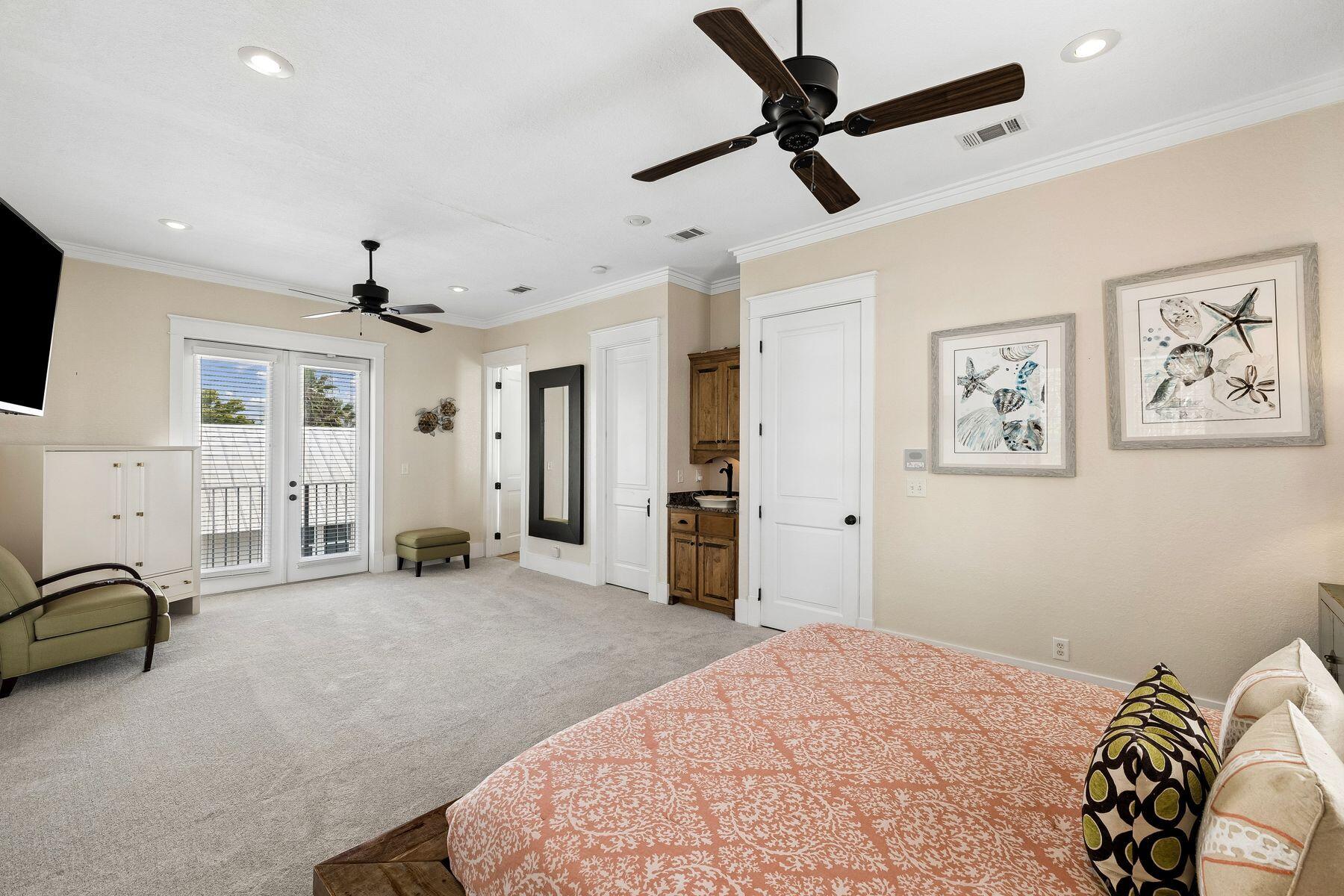 51 N Grande Pointe Drive