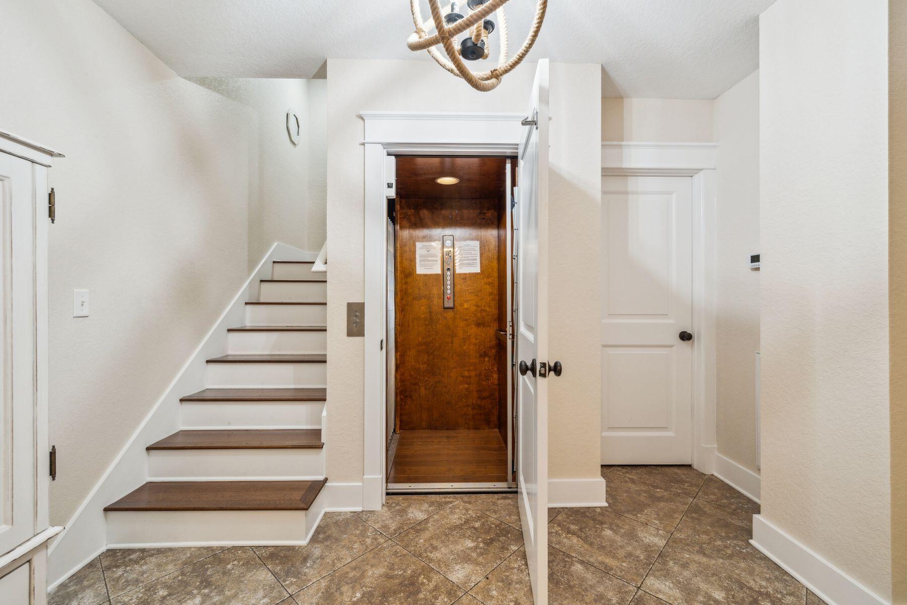 51 N Grande Pointe Drive