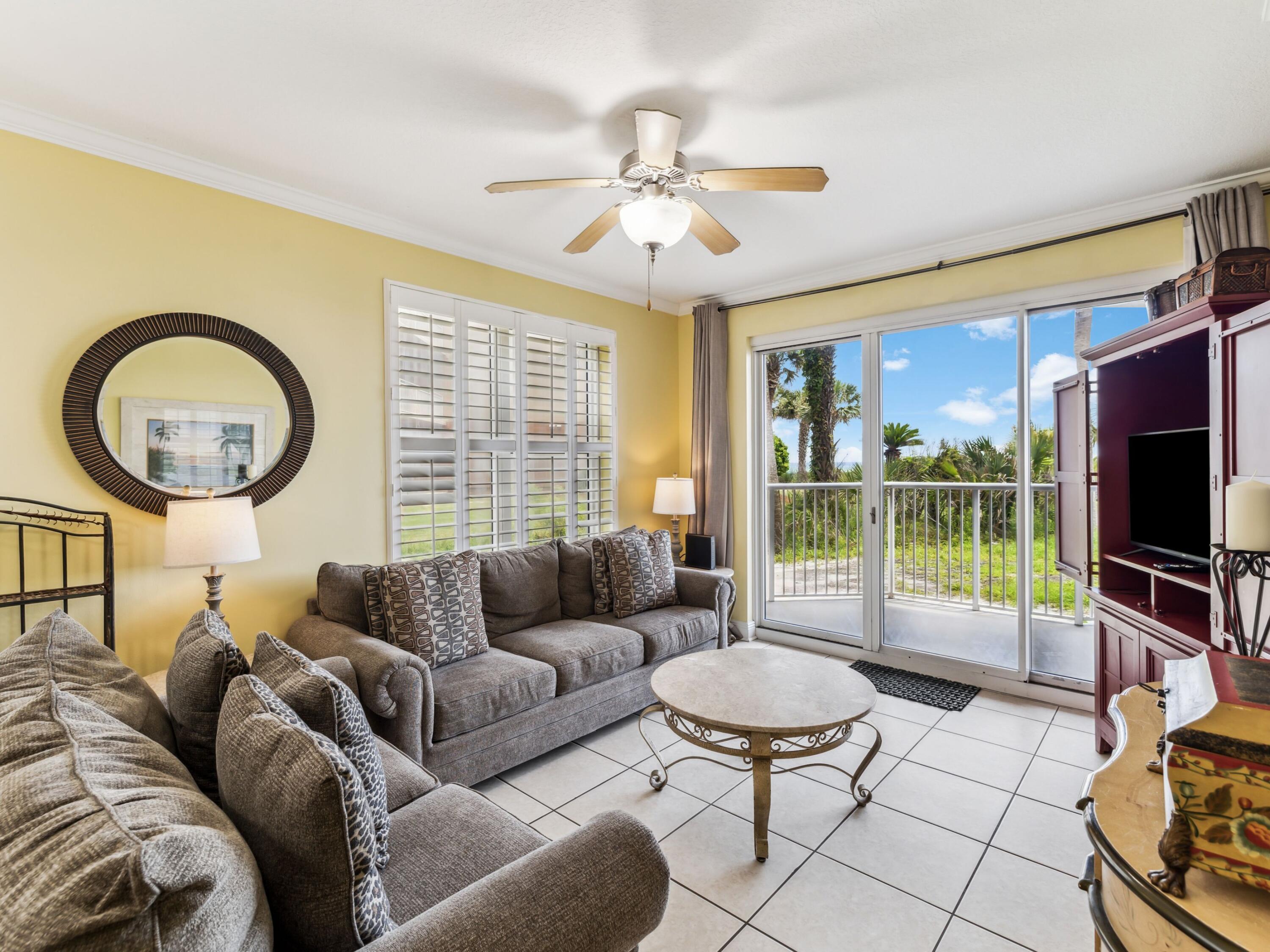 1111 Santa Rosa Boulevard, 101