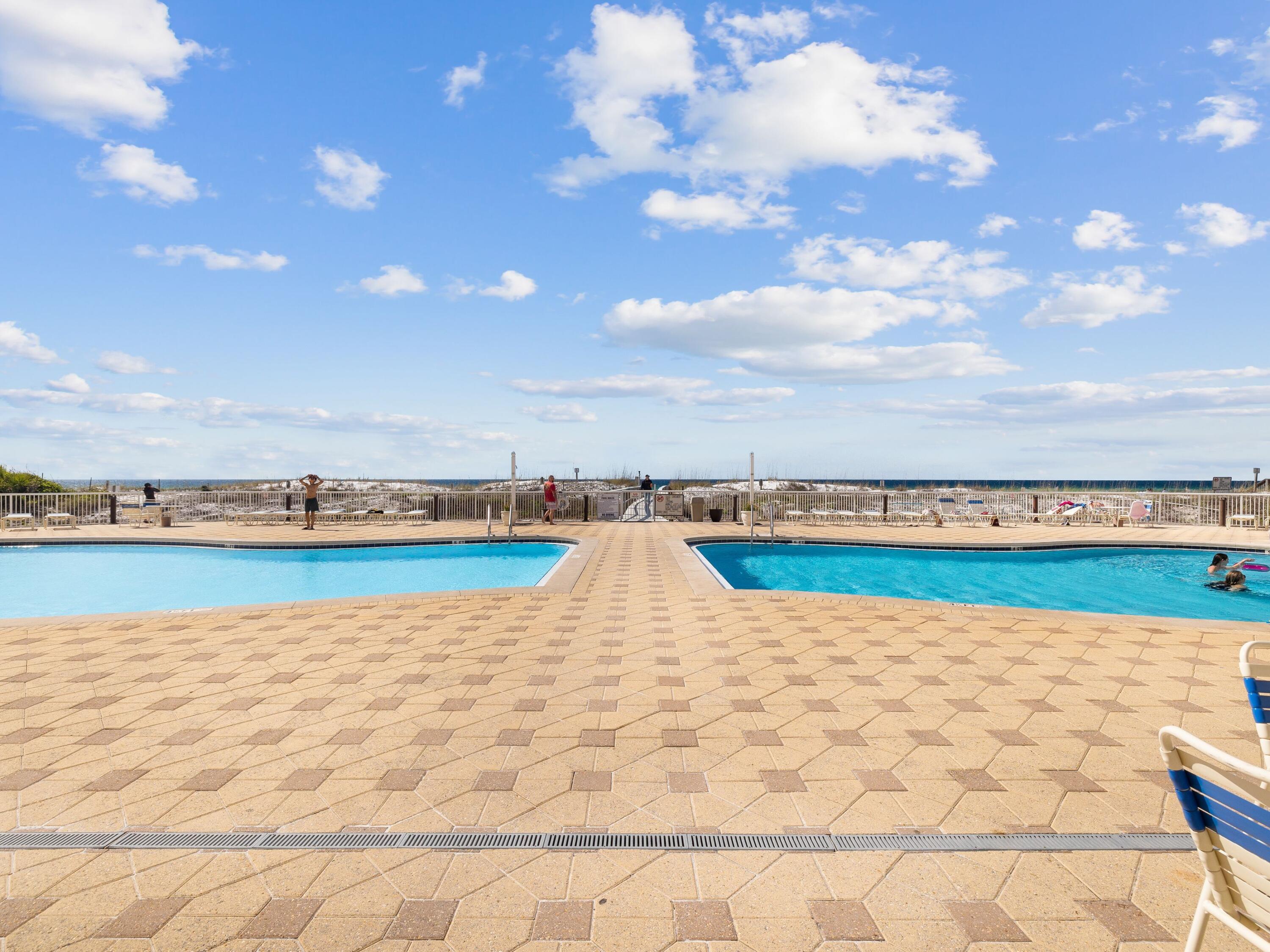 1111 Santa Rosa Boulevard, 101