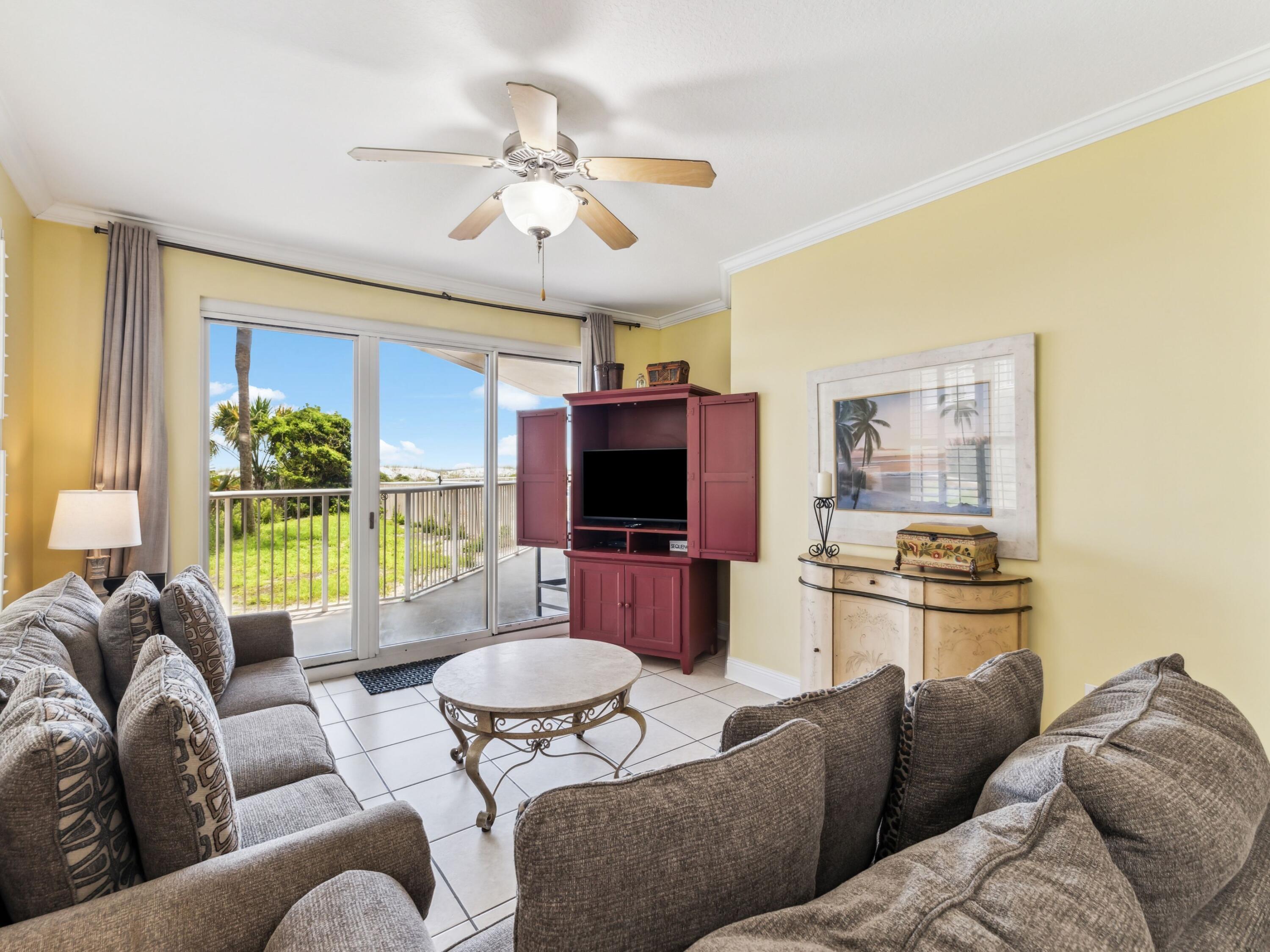 1111 Santa Rosa Boulevard, 101