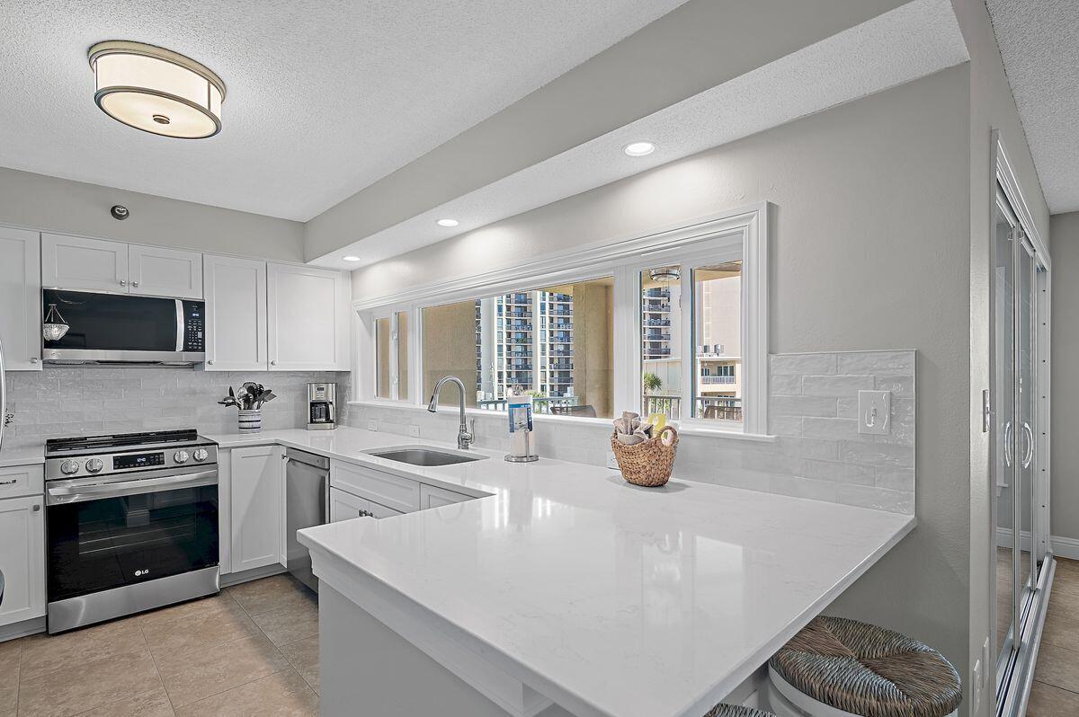 1030 E Highway 98, 1401B