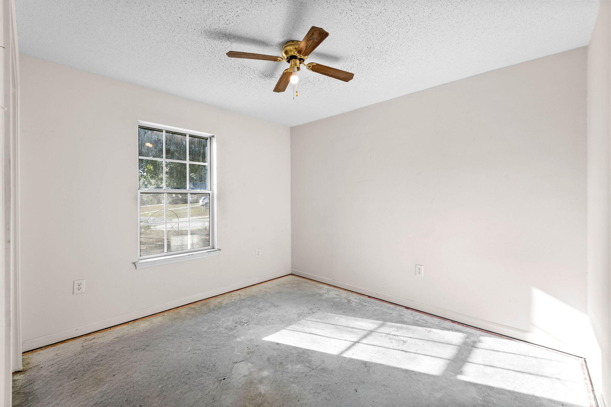 321 Timber Wind Drive, DeFuniak Springs