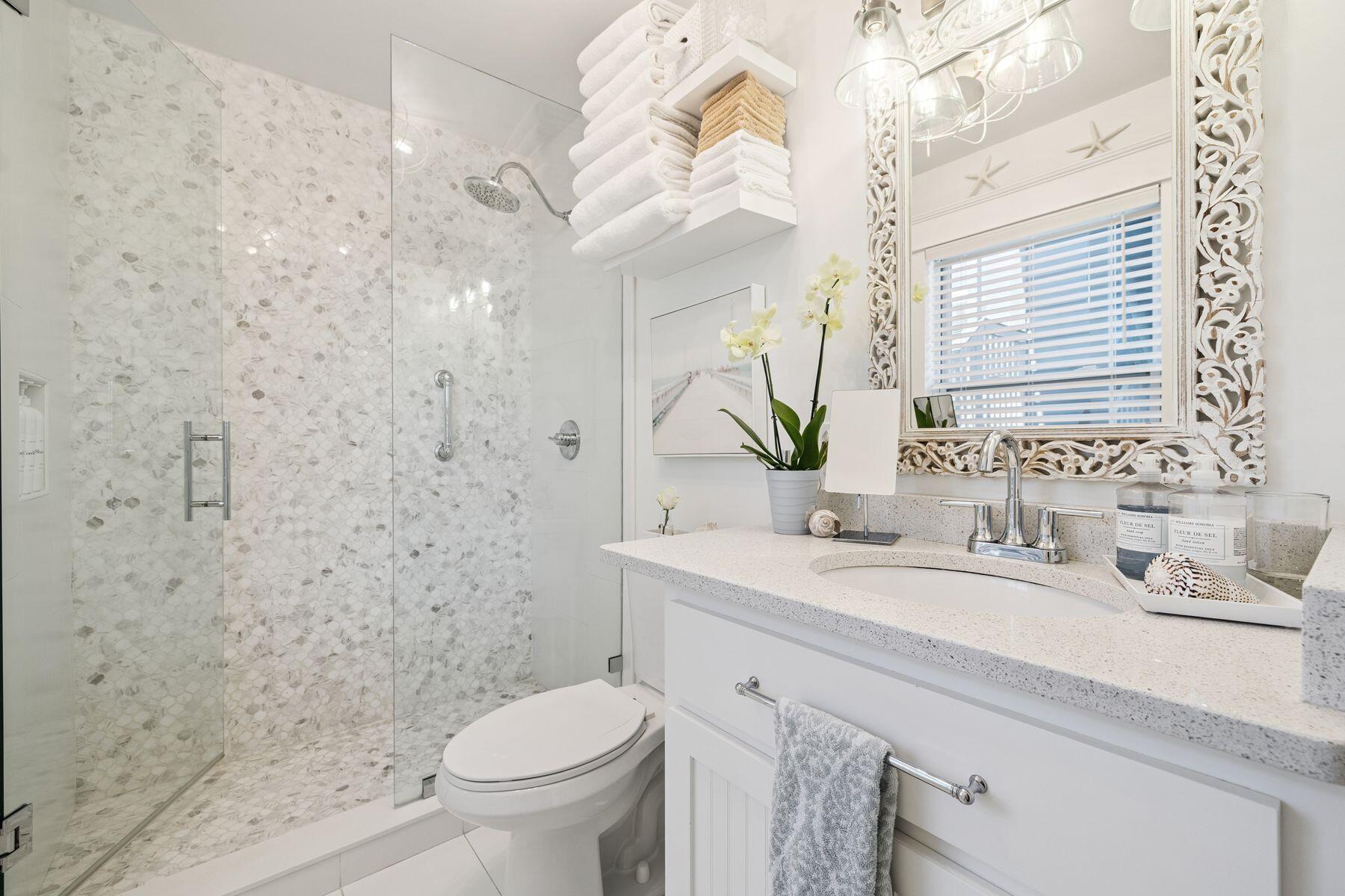 126 S Walton Lakeshore Drive, 205