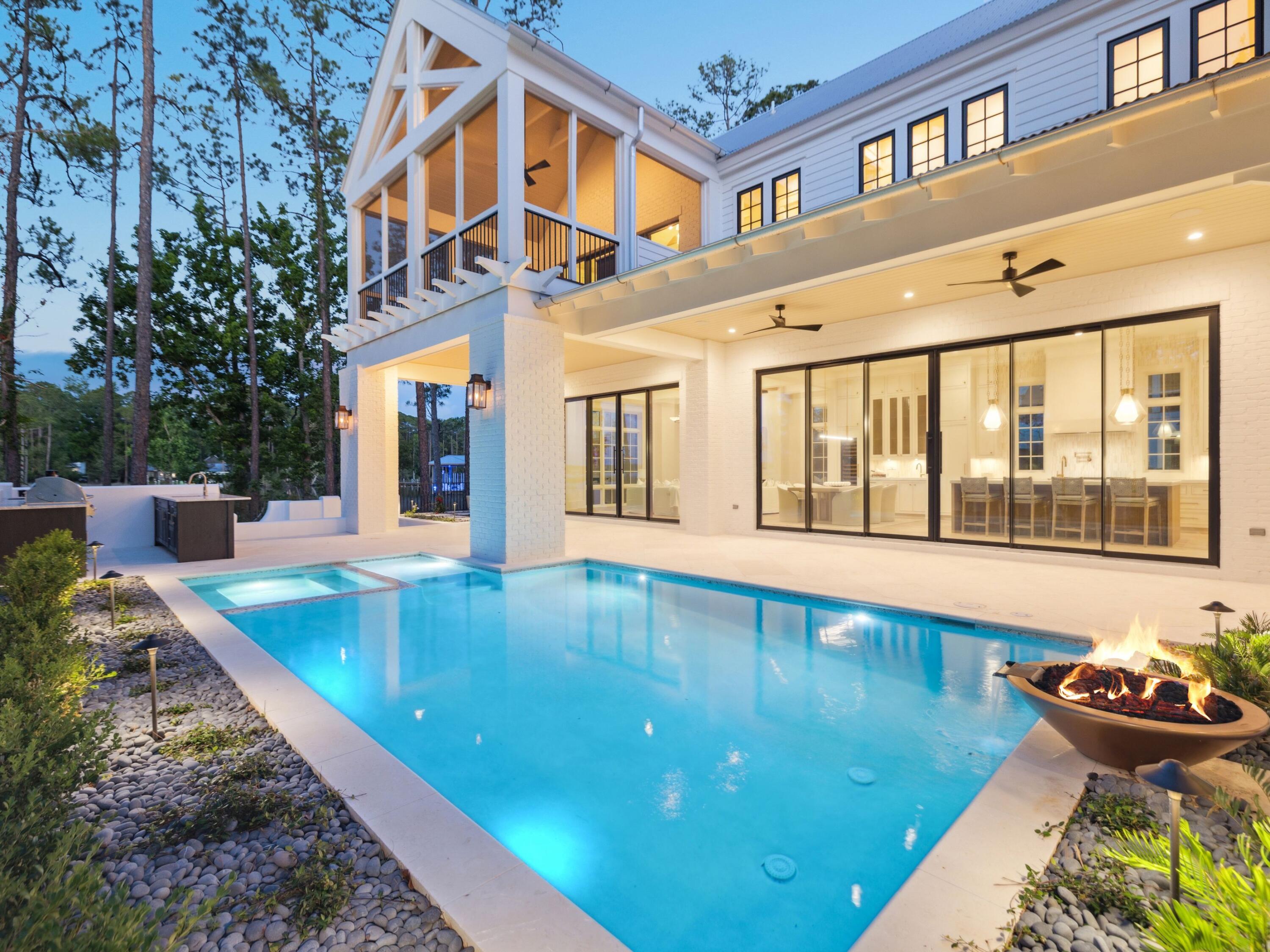 255 Churchill Oaks Dr