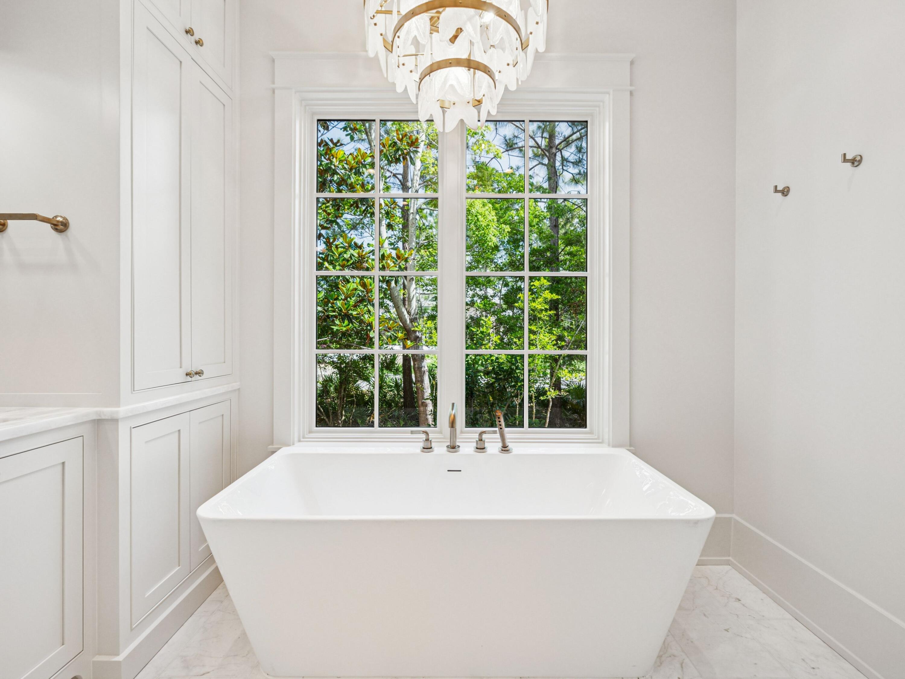 255 Churchill Oaks Dr