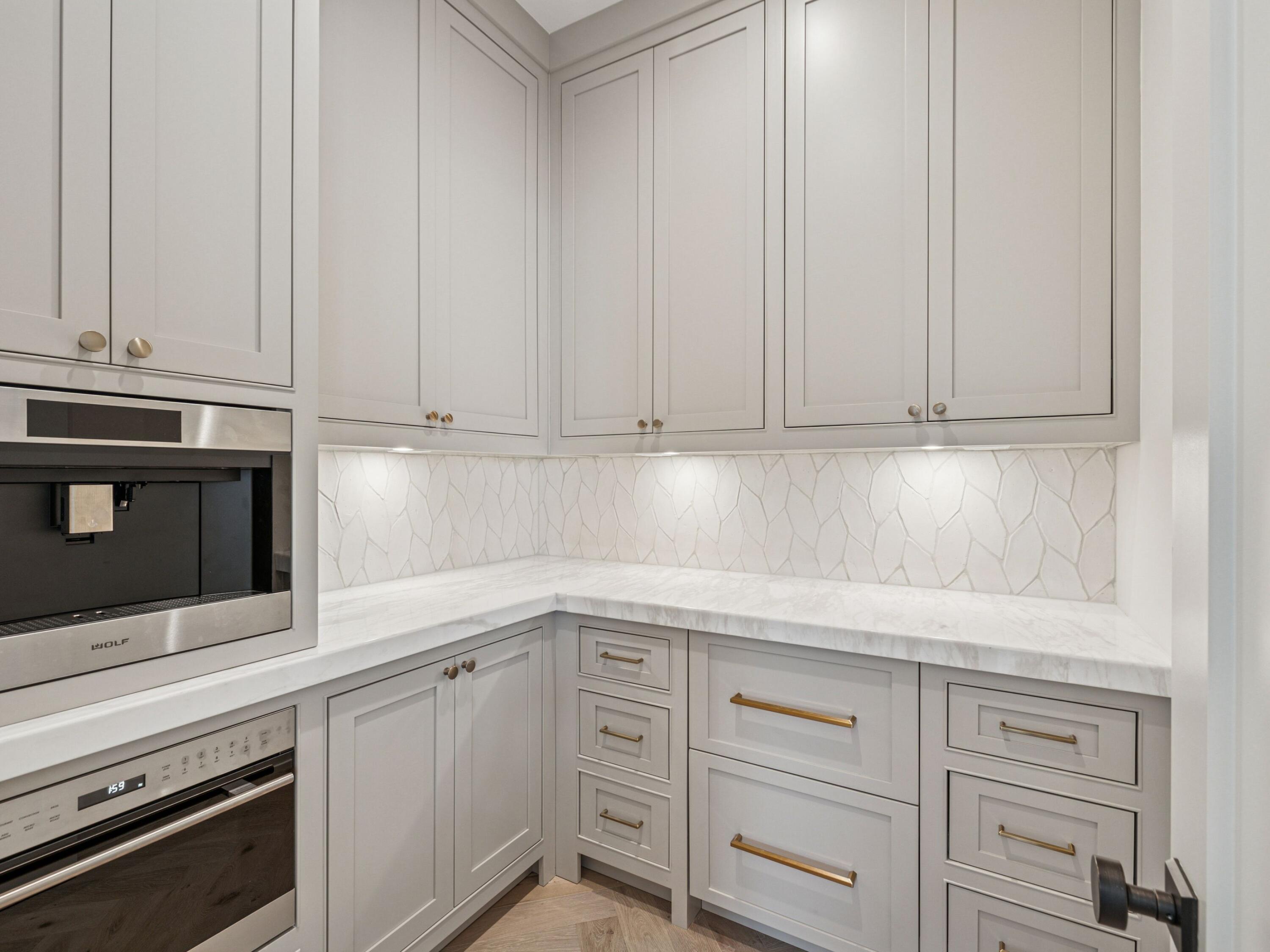 255 Churchill Oaks Dr